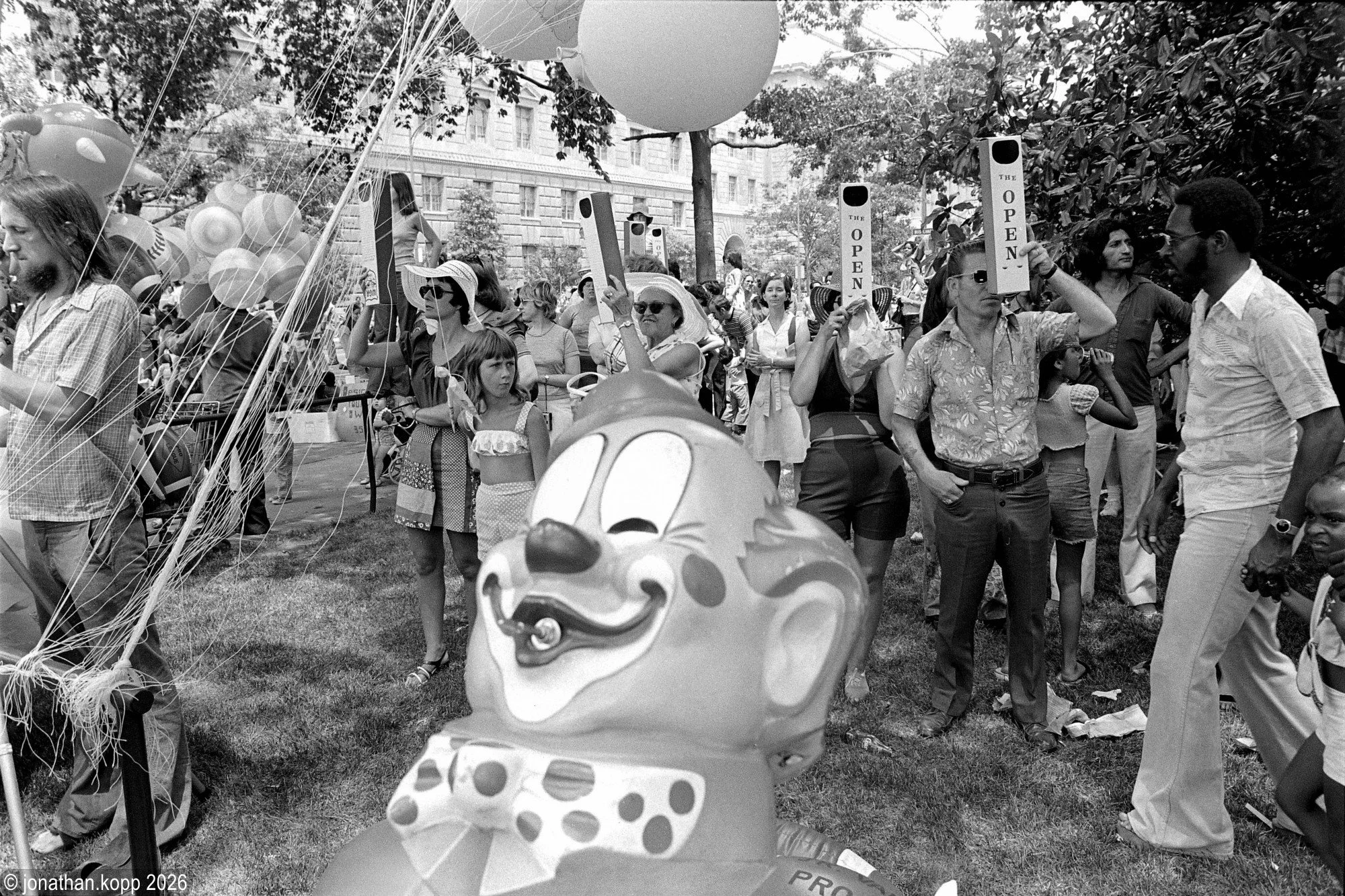 Constitution Ave., Parade, July 4, 1976