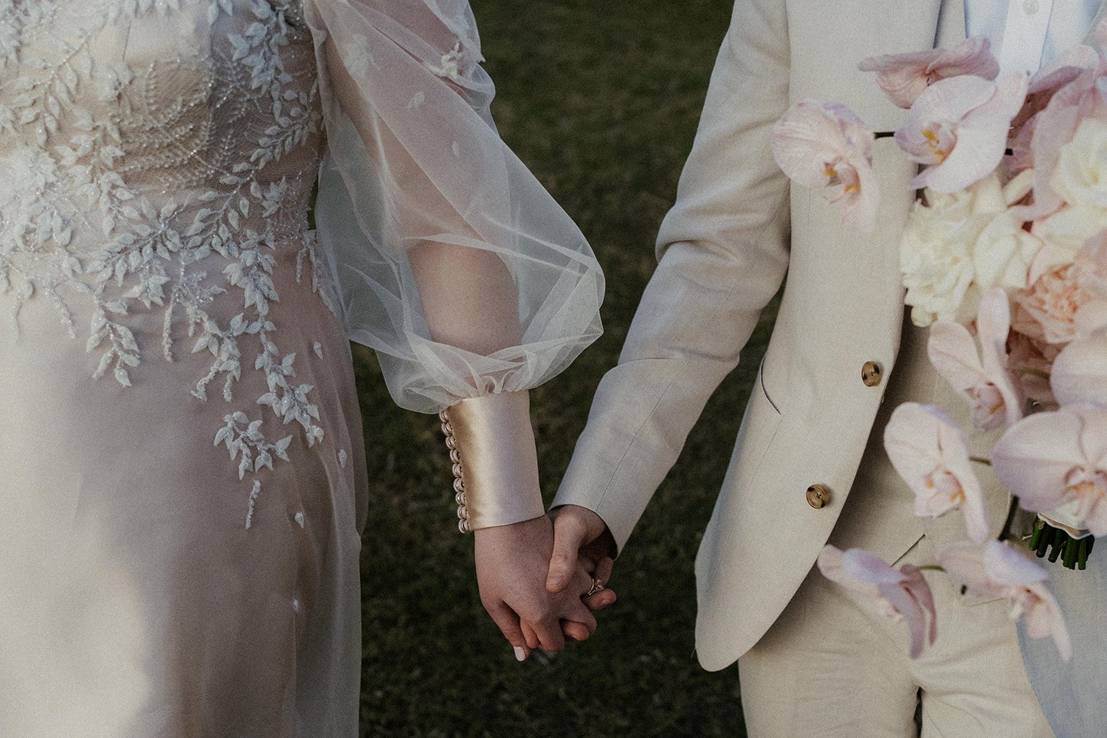 #couturedetails Nicole wore an exquisite custom Louise Alvarez creation, French beaded 3d lace, appliqued over layers of luxurious silk organza, satin and tulle in soft hues of blush pink and ivory. 🥰 Xx
Image @thesaltyshutter 

#wedding #weddingdre