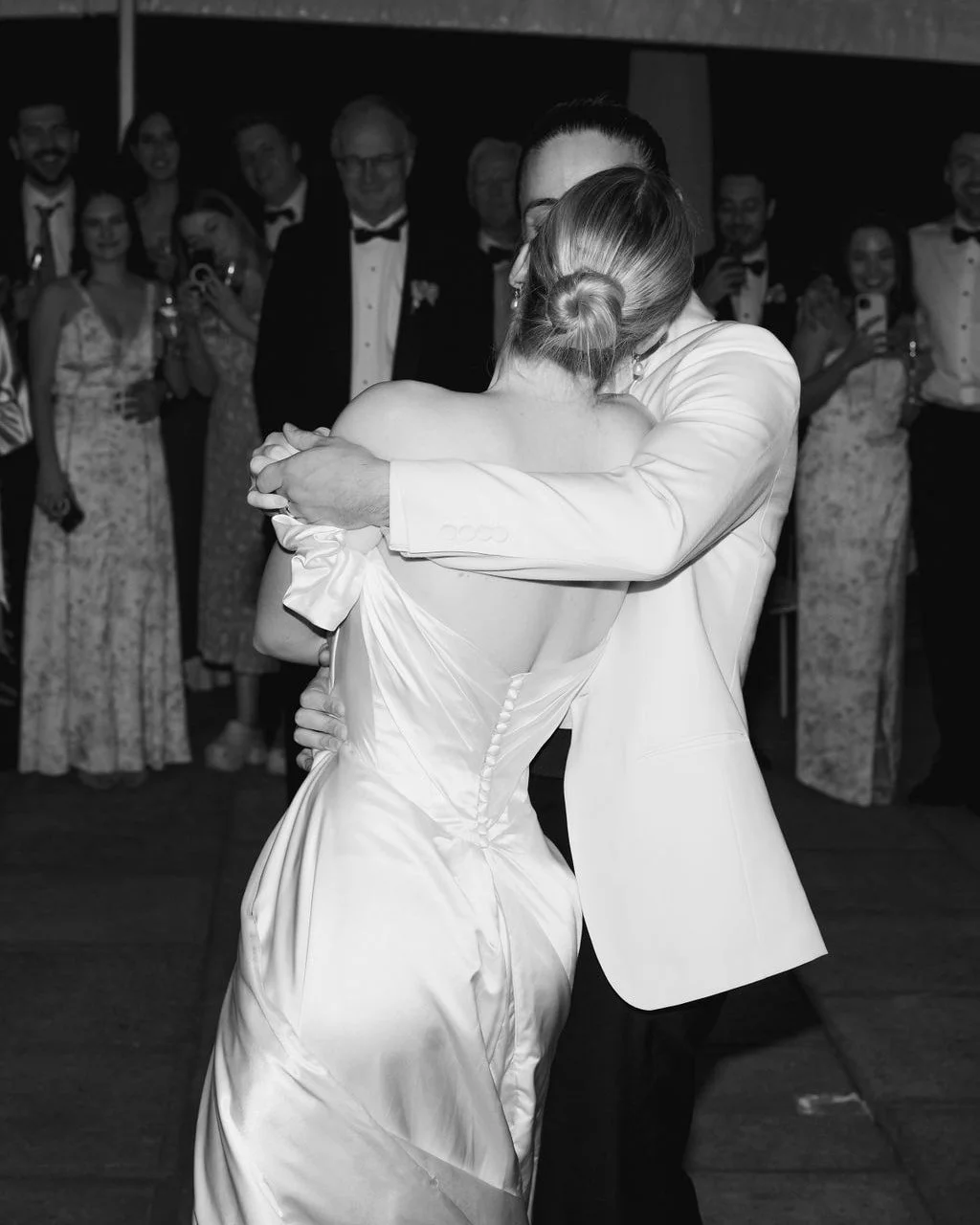 Annabel wore a stunning #customlouisealvarez silk dutchess satin gown, which featured hand draped corsetry, a full flowing satin skirt, and detachable sleeves. We completed her look with a lace edged, Cathedral length veil Xx @zacmrak #wedding #bride
