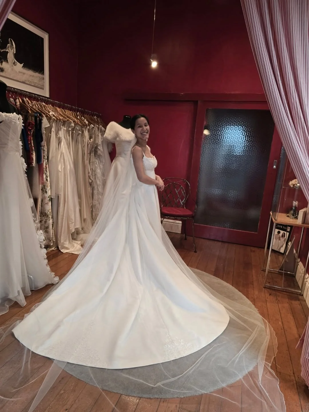 🤍 Erin's beautiful gown 🤍 her mother's gown, vintage 1992, given a modern twist to create a very special, sentimental design all of her own. We removed net petticoats and sleeves, cut down the front and back necklines, and added straps and lace app