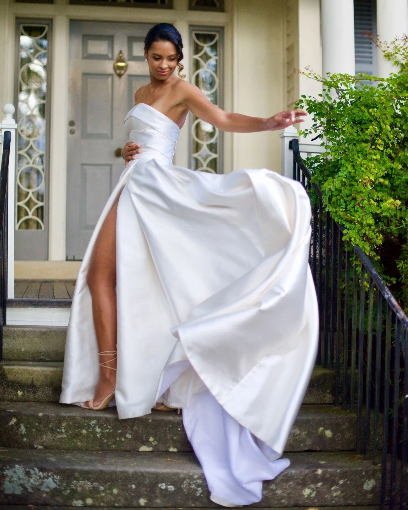 Contemporary woman π€ Our stunning collection piece, Clara, sleek, modern, and tailored, cut in crisp silk Mikado with luxe silk duchess satin stripe detailing and that cheeky side front split. Understated luxury π₯° xx 
Photography @iragelormino 
Ha