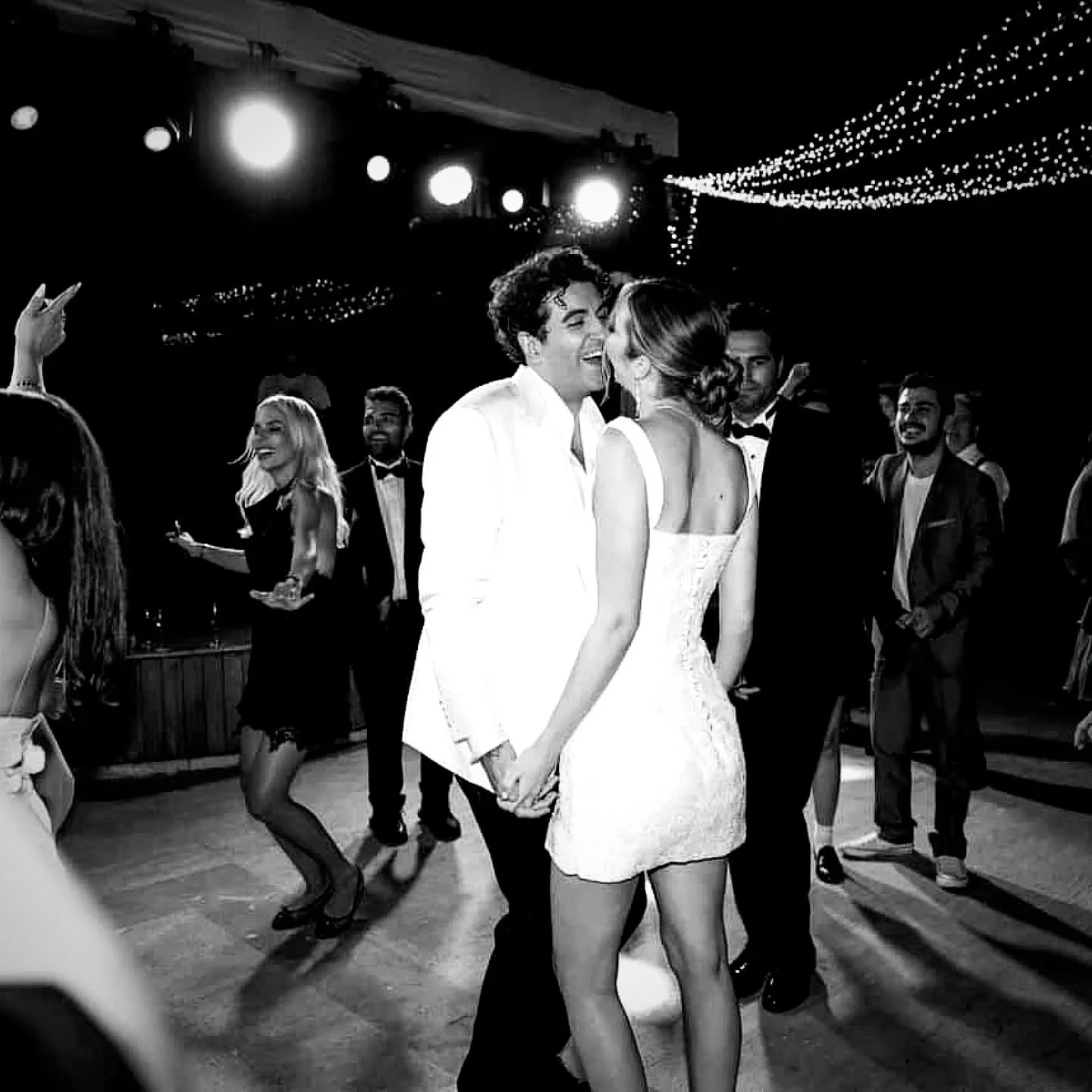 Let's party! 🥂✨️💃🥰

Katie looked so beautiful dancing the noght away in her stunning beaded lace #customlouisealvarez #receptiondress at her Istanbul wedding celebration Xx

#destinationwedding #ıstanbul #istanbullove #wedding #customgown #louisea