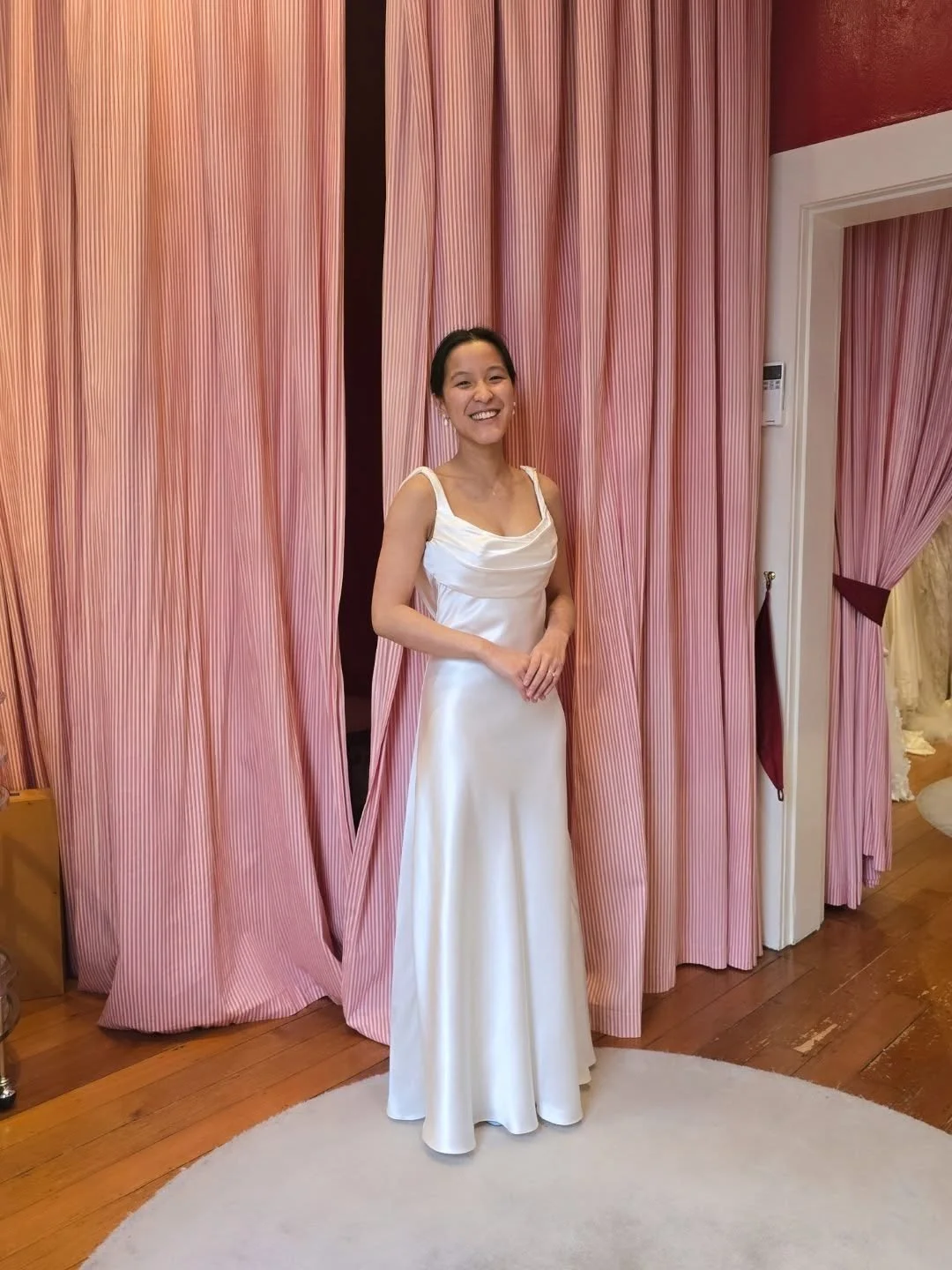 🤍 Erin's beautiful reception gown 🤍 luxe silk satin to dance the night away Xx

#receptiondress #couture #customweddingdress #weddingdress #weddinggown #bride #madetomeasure #weddinggowndesigner