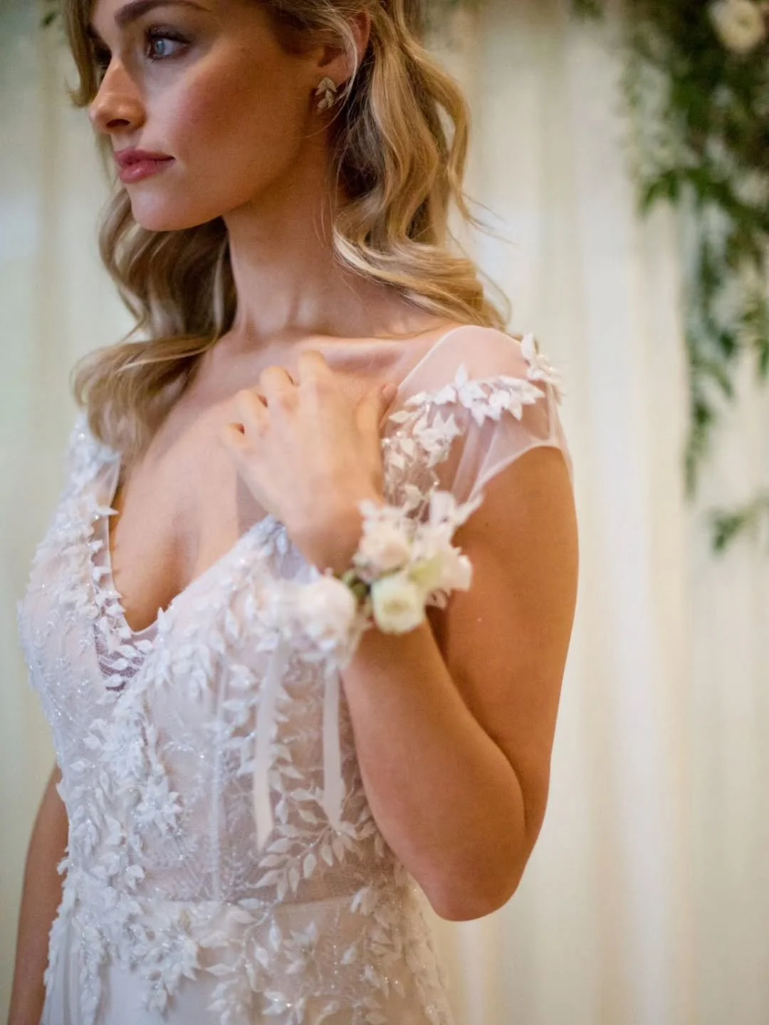 🌿 Beaded French lace, over tulle and silk satin, layers of sheer ultra feminine softness 🌿

Photography @iragelormino 
Hair and Makeup @cathytolpiginmakeup
Model @jodixlee

#louisealvarez #louisealvarezcouture #collection #weddinggown #louisealvare