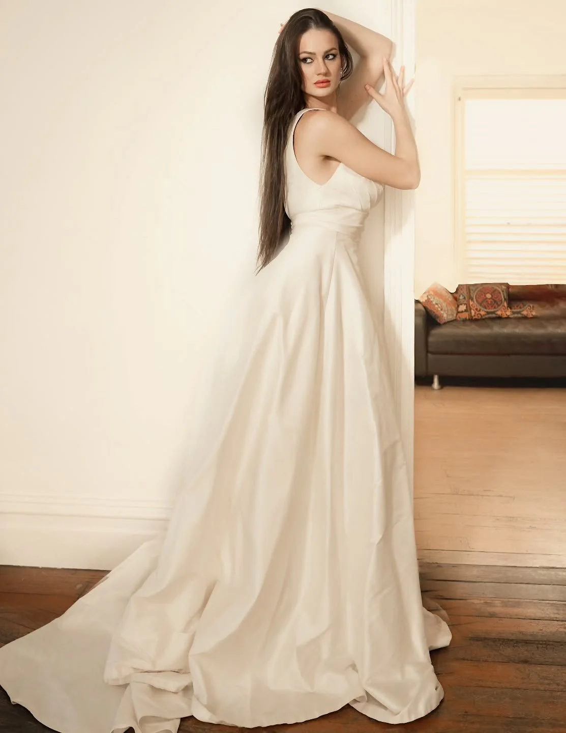 Emilie 🤍

Photography @kristyntaylorphotography
Model @foxxyrita_

#louisealvarez #louisealvarezcouture #couture #wedding #weddinggown weddingdress weddingcouture weddingdressinspo