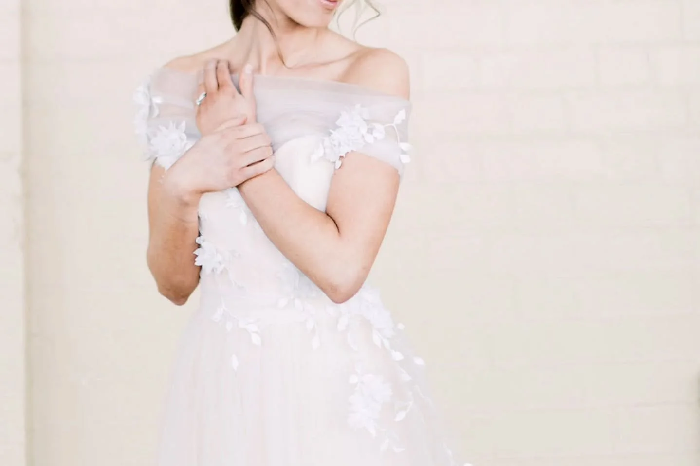 #asha filtered light on tulle embelished with 3d lilies and crystals 🤍 

@momentsphotographyau @royal_randwick_racecourse 
Model @tiarna.causer98 
@weddings.by.kathy 
@kellsiebainmakeup 
@flowersonporthacking 
@whiteclovermusic 
@fielding_milligan 
