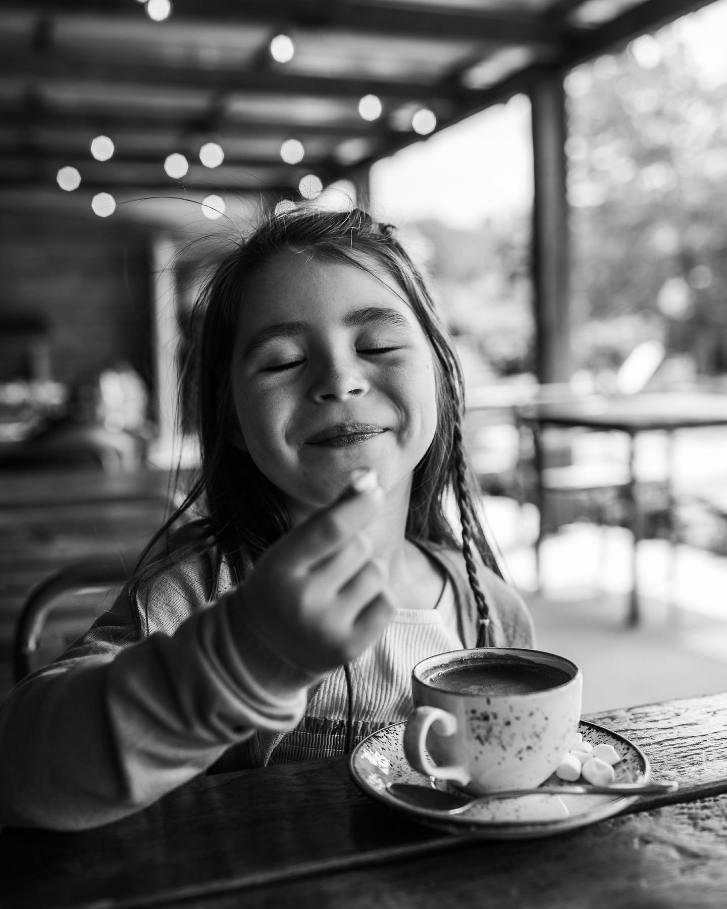 Did you know, you don&rsquo;t have to just book an adventure shoot in Sydney? I&rsquo;m happy to travel, if you&rsquo;d like! All the way to England even&hellip; just sayin&rsquo; 😉 

So here we are, hot chocolates &amp; horses in the beautiful Cots