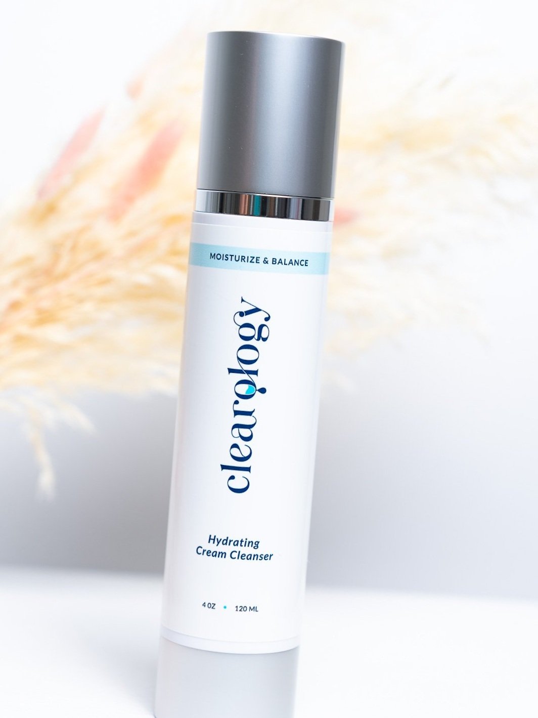 Hydrating+Cream+Cleanser+Clearology+SkinCare+Rebecca+Meyers+The+Acne+Coach+4.jpg