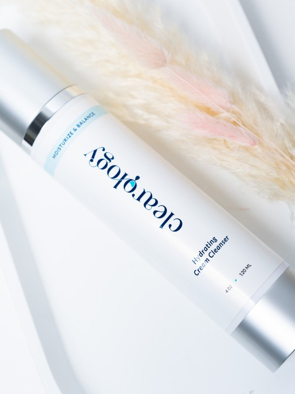Hydrating+Cream+Cleanser+Clearology+SkinCare+Rebecca+Meyers+The+Acne+Coach+2.jpg