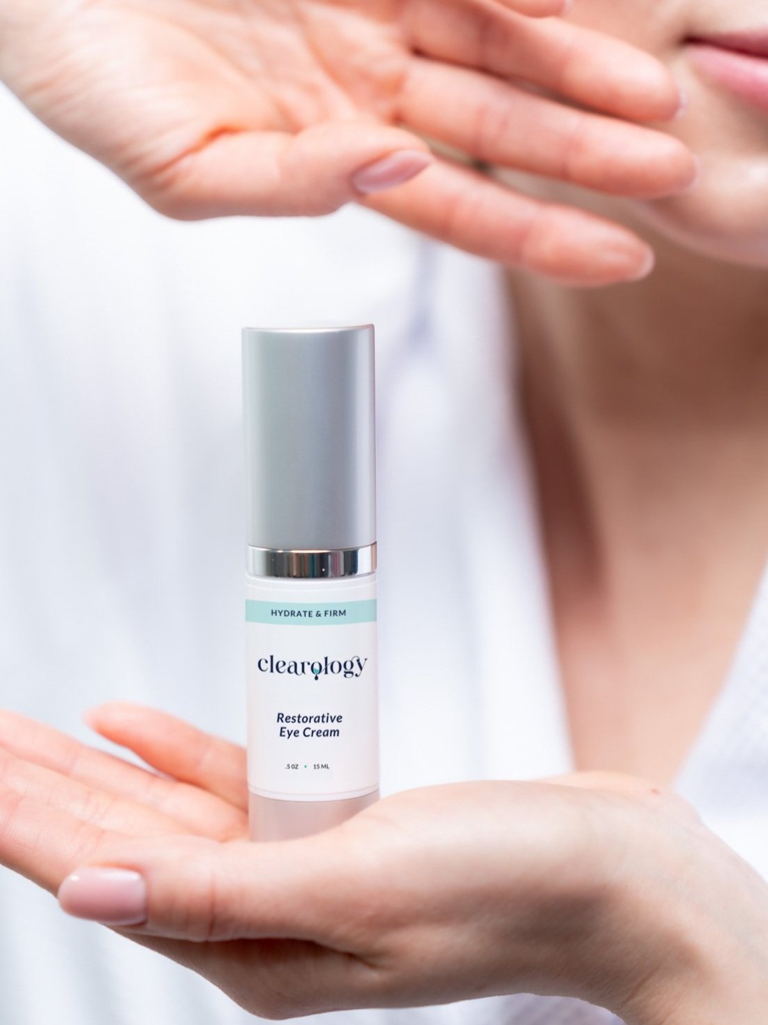 Restorative+Eye+Cream+Clearology+SkinCare+Rebecca+Meyers+The+Acne+Coach+4.jpg