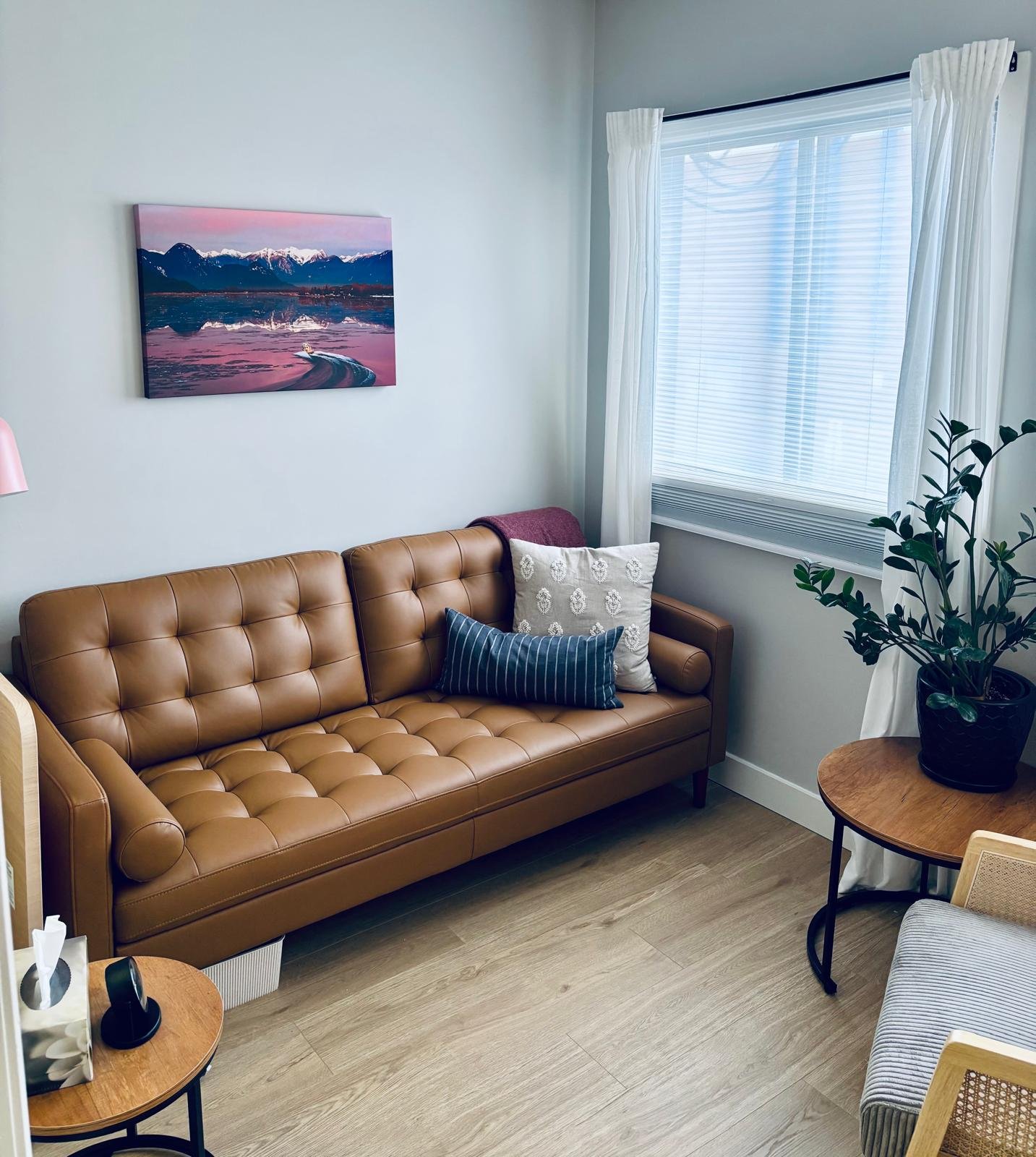 Maple Ridge Counsellor specializing in postpartum depression, postpartum anxiety, perinatal mental health, couples counselling and first responder couples counselling.