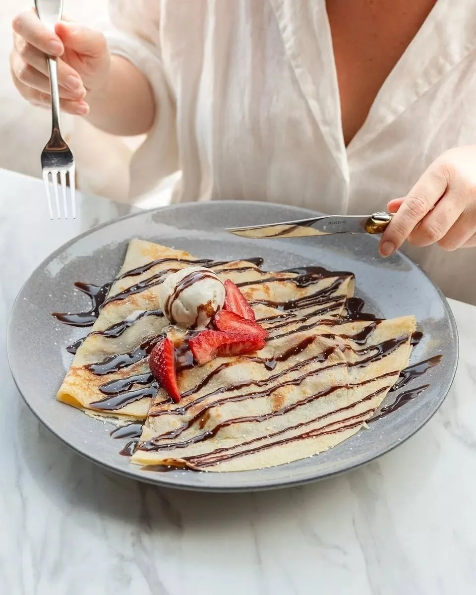 Sweet tooth or savoury cravings? At Smoque Brasserie, you don&rsquo;t have to choose. ✨

From delicate, indulgent cr&ecirc;pes to classic French escargot, every craving has a place at Smoque. So&hellip; what are you ordering first? 

#SmoqueBrasserie