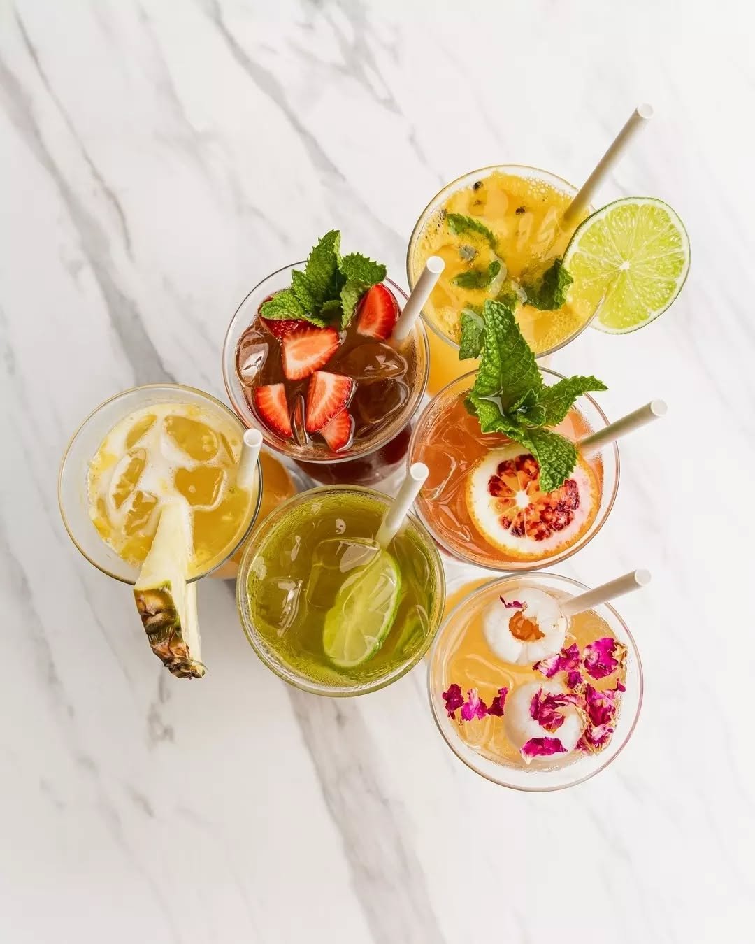 Long lunches, dinner dates, or your next excuse to gather the group&hellip; Smoque&rsquo;s Bottomless is calling. 🥂

Think 90 minutes of free-flowing cocktails, bubbles, wine, and good energy, all paired with the French-inspired dishes you already l