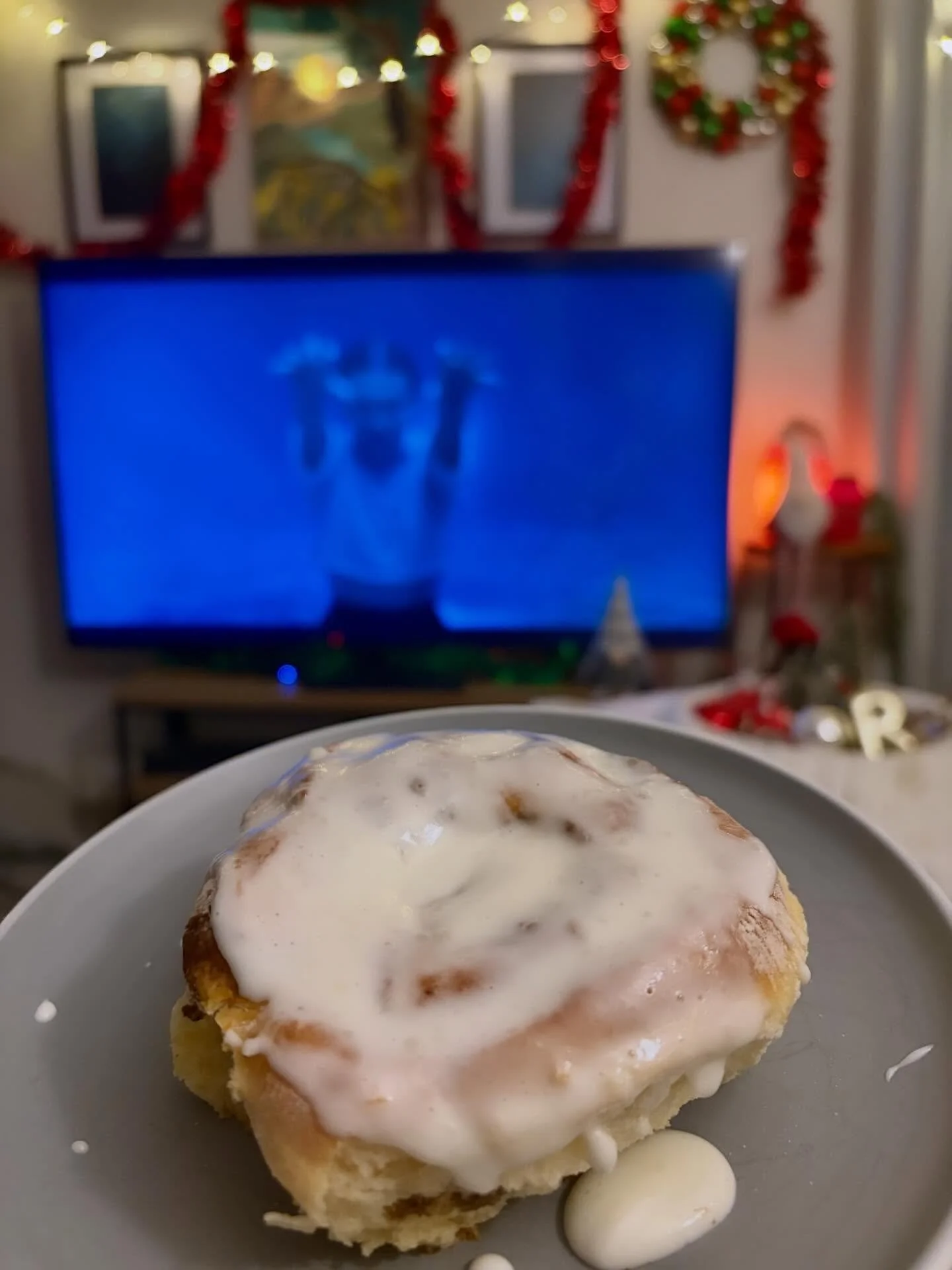 Annual cinnamon scroll Christmas baking ✅ 
Decorations up minus tree because cats ✅ 
Stranger Things because we all know that&rsquo;s what it&rsquo;s really about this year ✅ 
Merry Christmas, ya filthy animals 🎄
