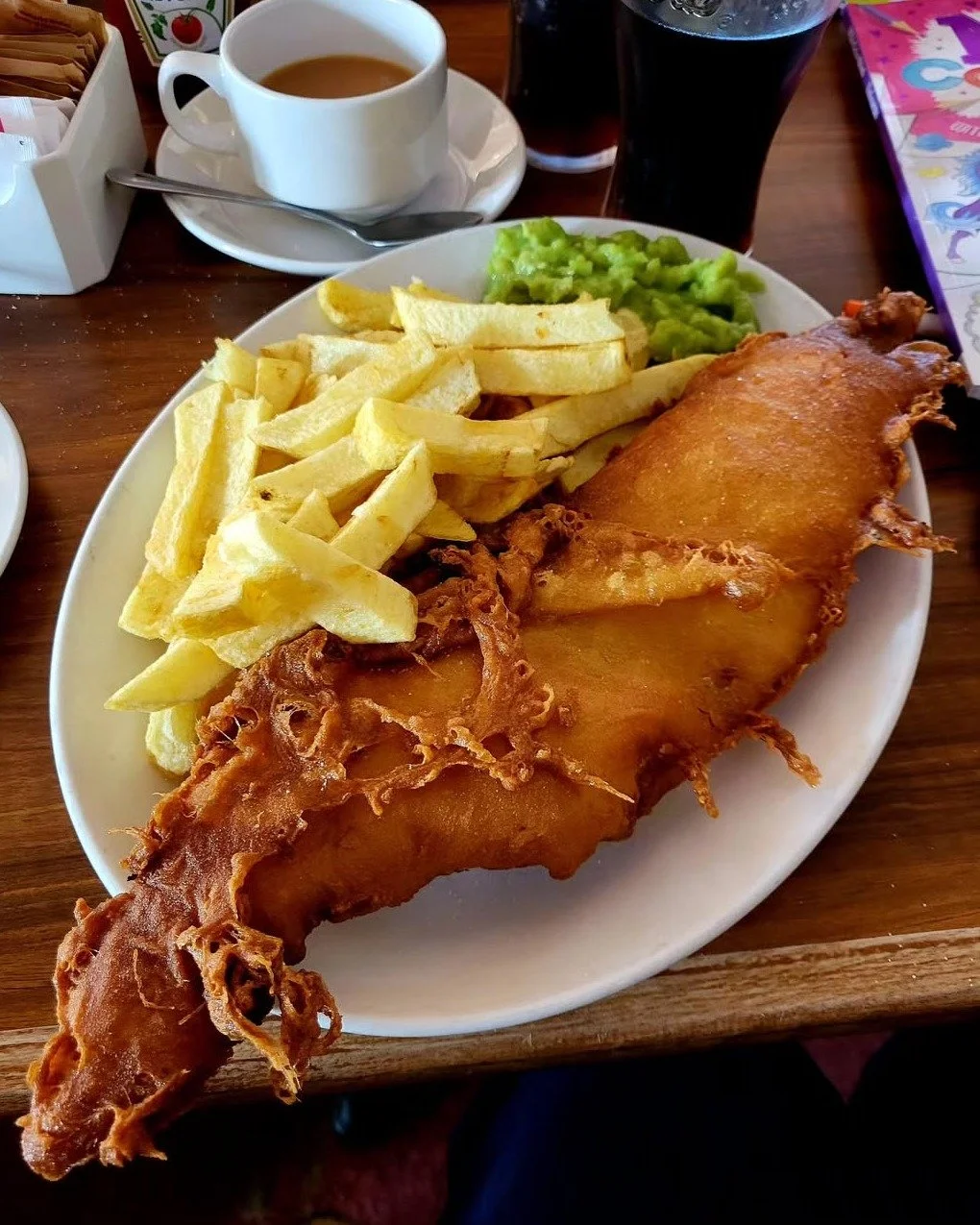 🐋😍 It's called the Whaler GIANT Haddock for a reason! 😍🐋

📸 @the_takeaway_connoisseur 

#fishandchips #haddock #ugc