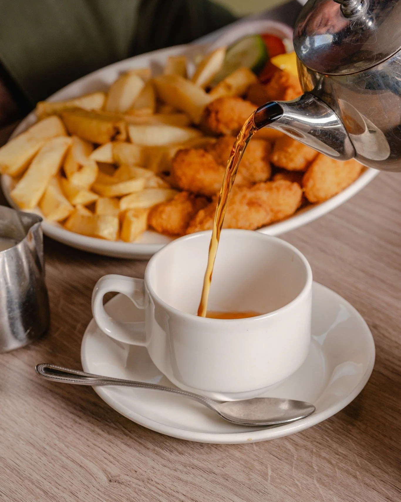 🐟🍟 Craving the classics? From golden fish and chips to scampi and soft, buttery chip butties &mdash; Wetherby Whaler has you covered. 🍟🐟

Order now for quick collection or delivery through your favourite food app.

#friday #fishandchips #wetherby