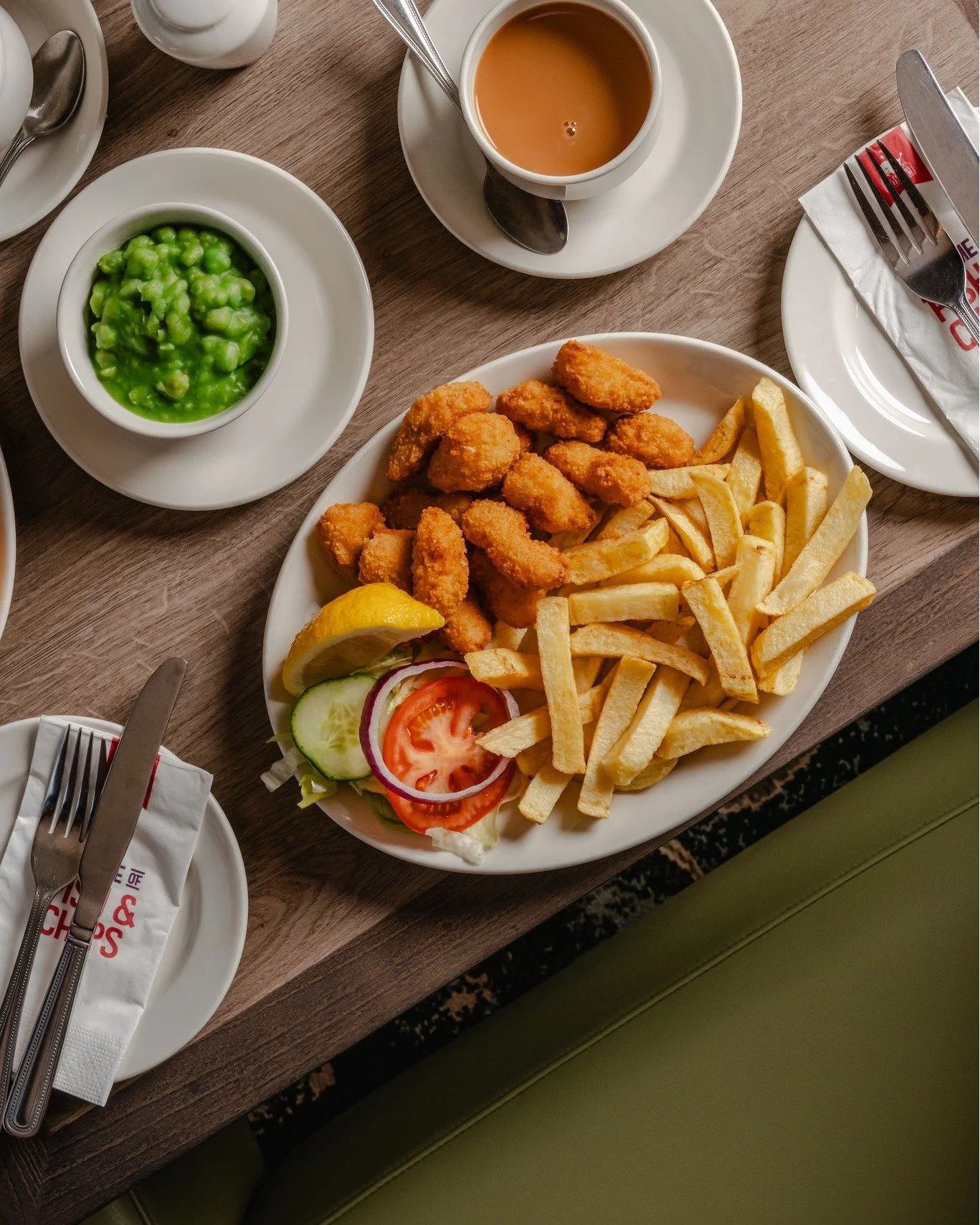🐟🍟 Need a mid-week pick-me-up? Then you can&rsquo;t beat a Wetherby Whaler! 🍟🐟

Treat yourself to a mouthwatering meal that's sure to brighten your week.

#fishandchips #scampi #mushypeas #cupoftea #midweek