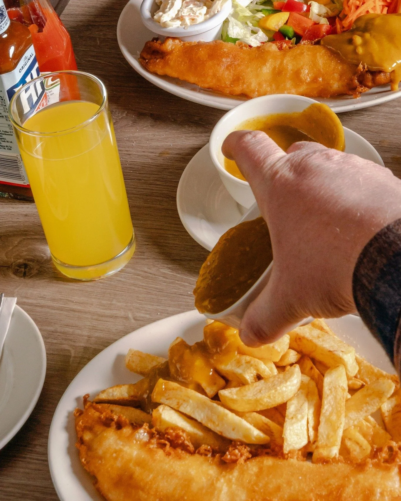 🌞🍴 End the week the right way with a plate of golden goodness from Wetherby Whaler! 🍴🌞

Savour our deliciously crispy fish and perfect chips for an unforgettable evening. So pay us a visit or load up your food delivery app to get a Wetherby Whale