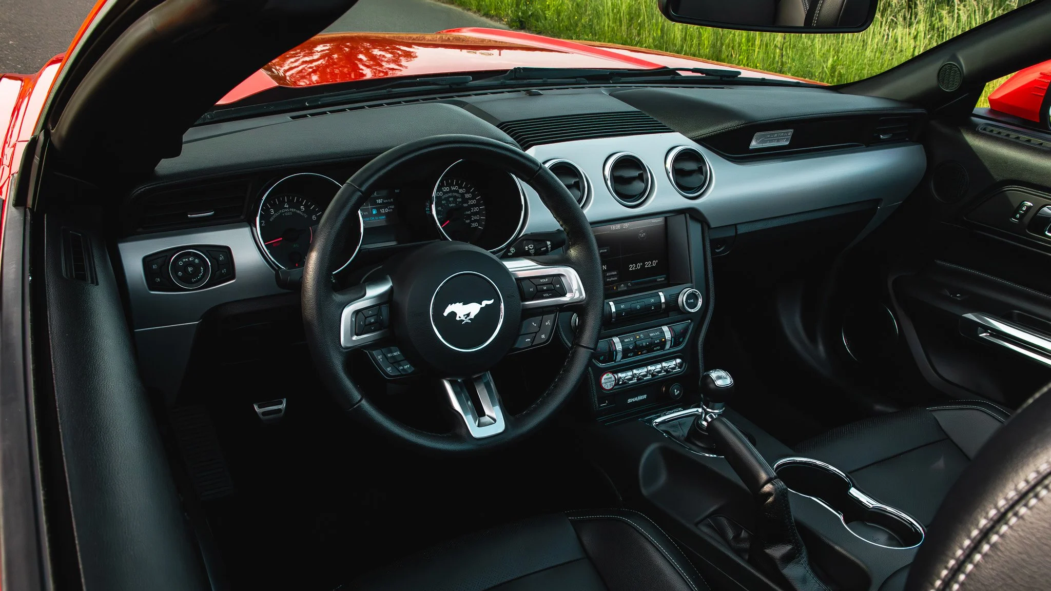 MUSTANG-GT-CABRIOLET-WEB-07.jpg