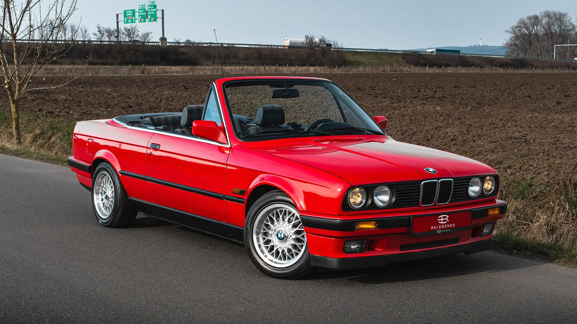 BMW-320I-E30-LOWRES-108.jpg