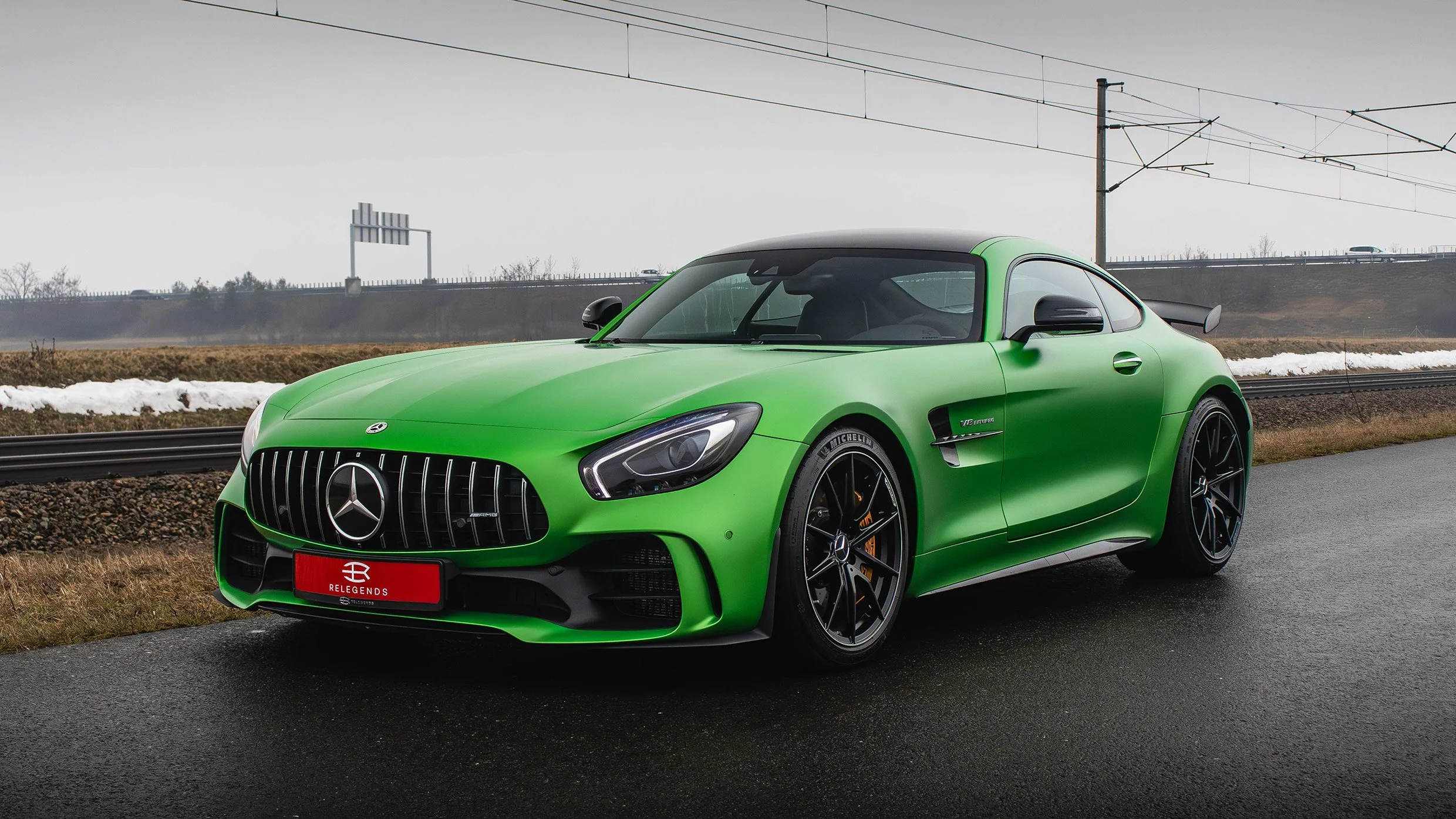 MERCEDES-AMG-GTR-WEB-16.jpg