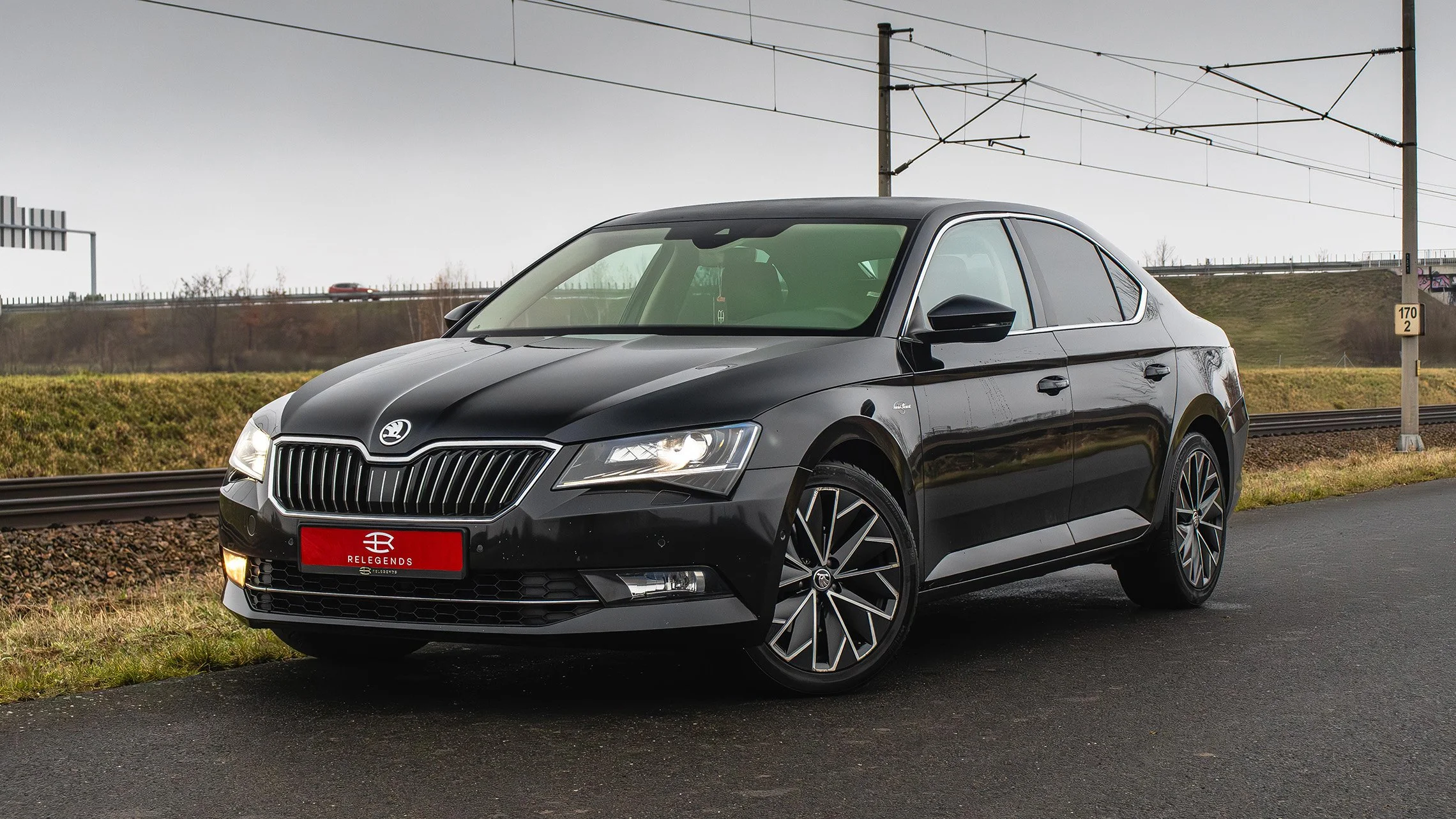 2016-ŠKODA-SUPERB-LAURINKLEMENT-LOWRES-30.jpg