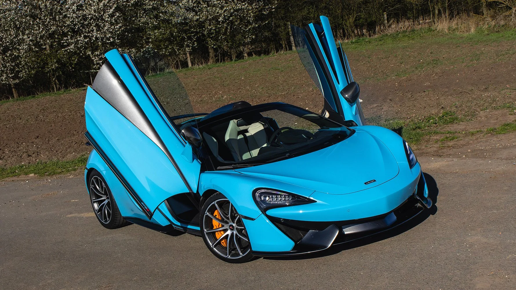 MCLAREN-570S-SPIDER-LOWRES-111.jpg