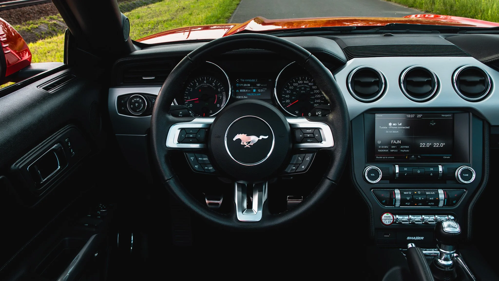 MUSTANG-GT-CABRIOLET-WEB-09.jpg