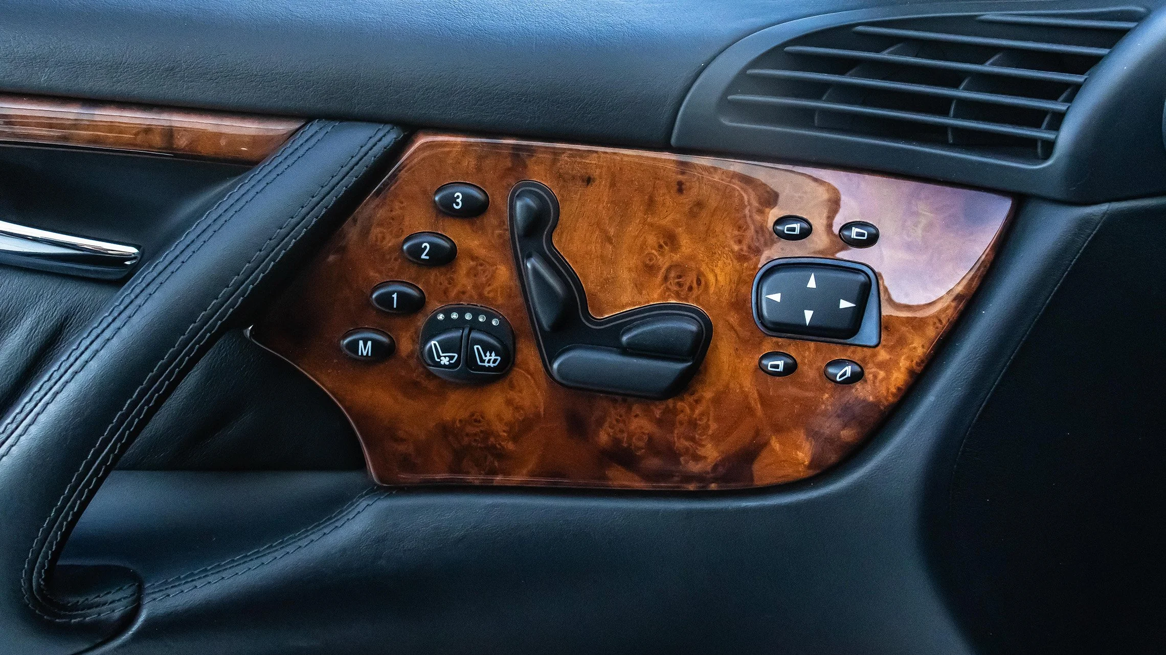 MERCEDES-CL65-AMG-LOWRES-015.jpg