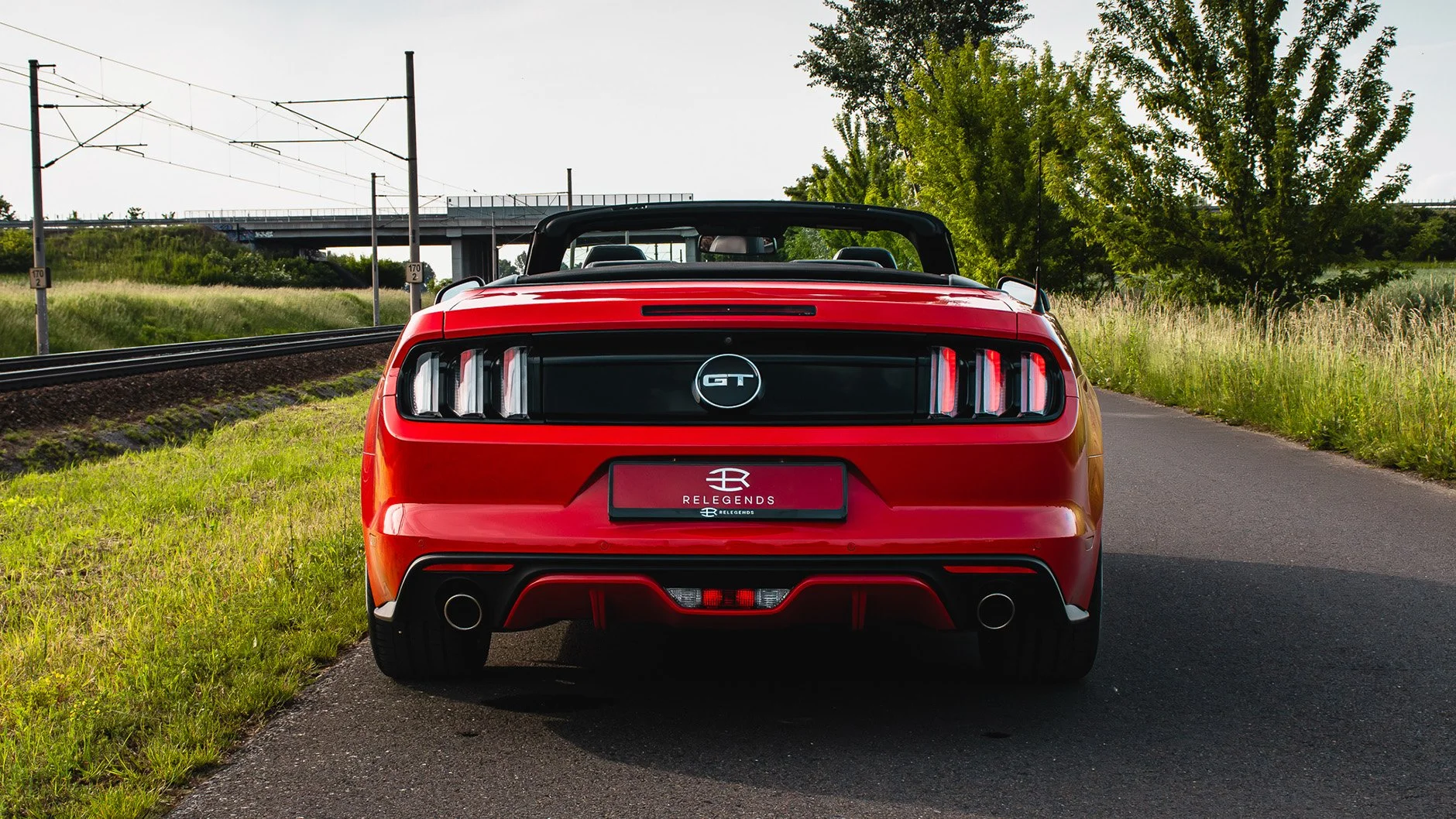 MUSTANG-GT-CABRIOLET-WEB-04.jpg