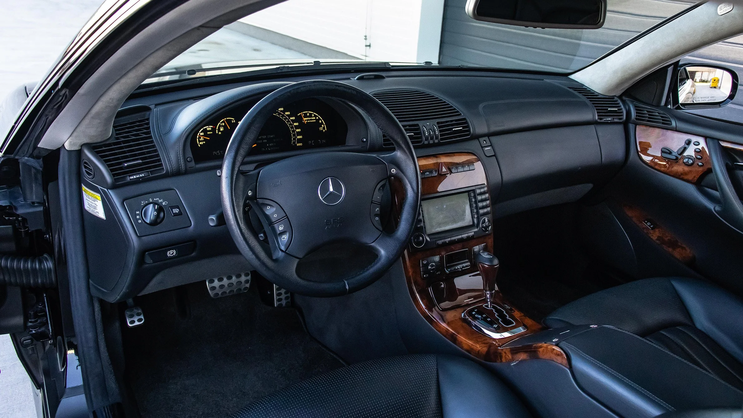 MERCEDES-CL65-AMG-LOWRES-010.jpg