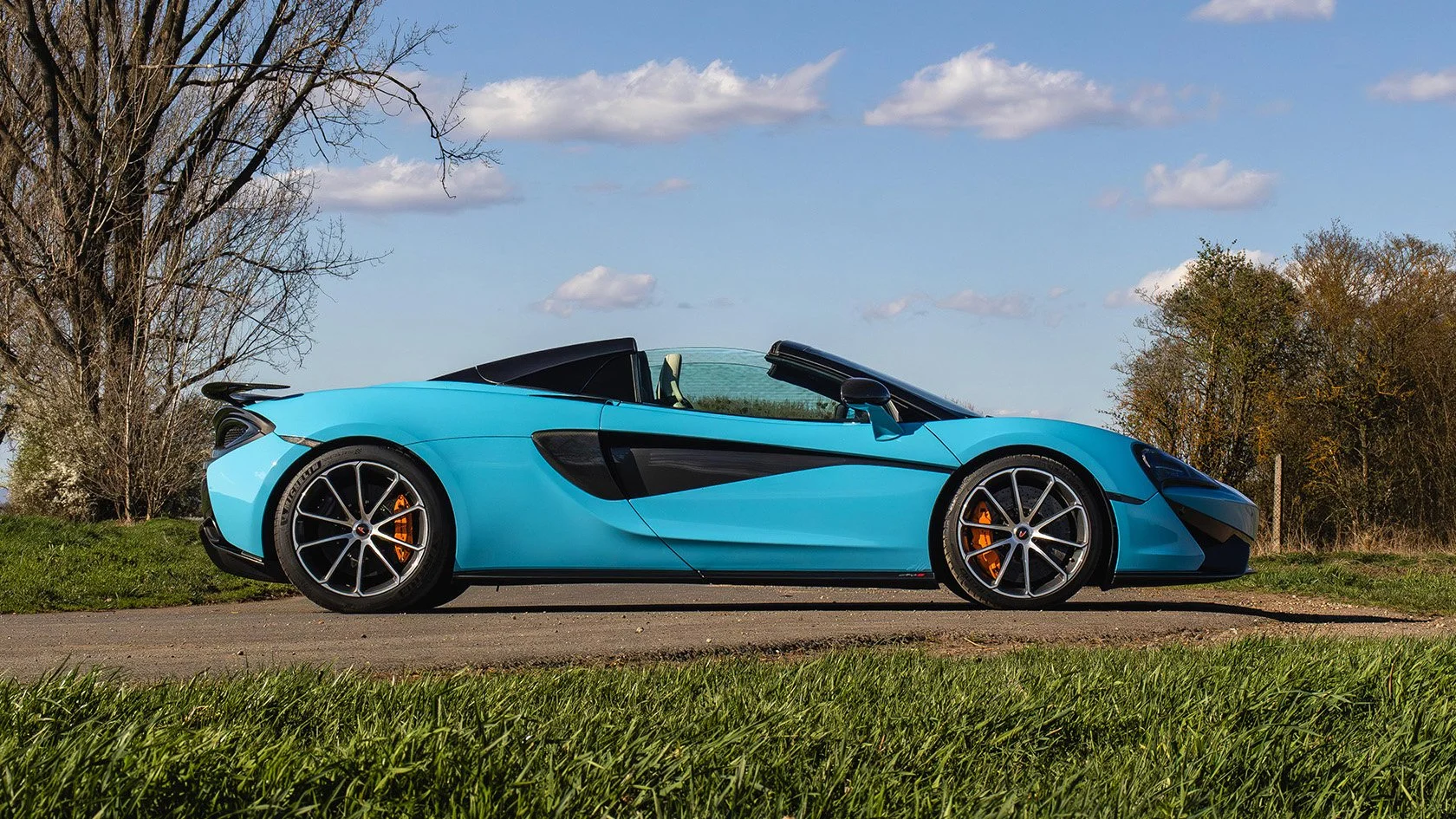 MCLAREN-570S-SPIDER-LOWRES-100.jpg