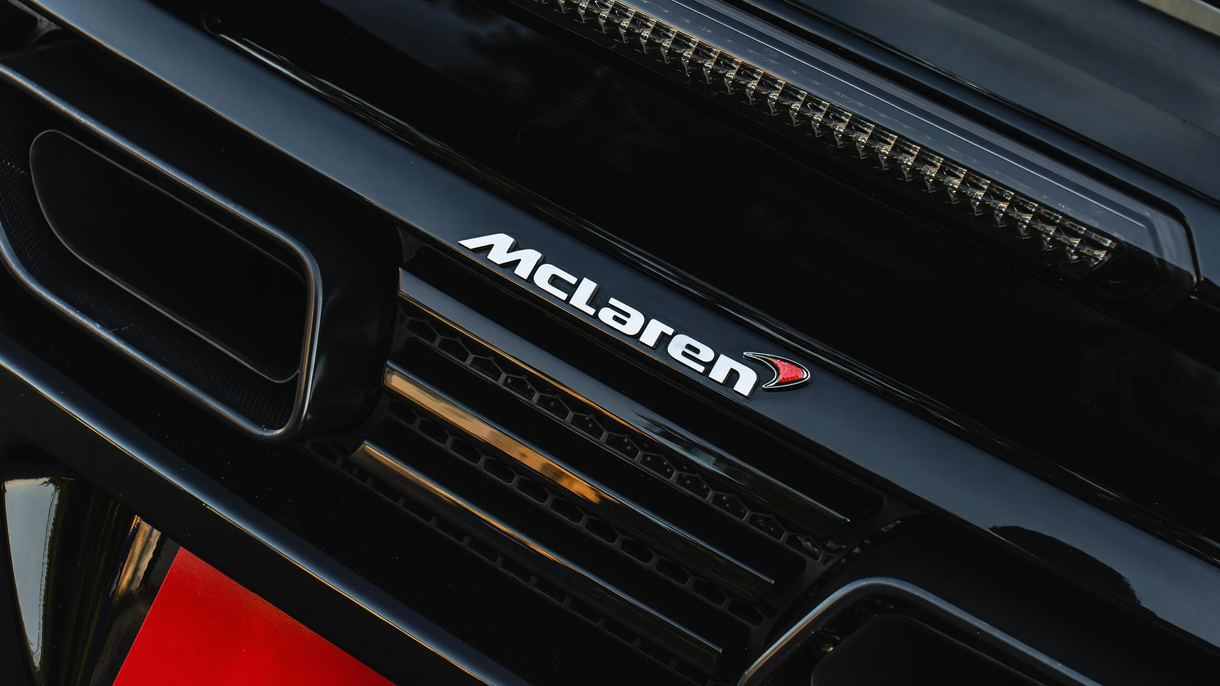 MP4-12C-09.jpg