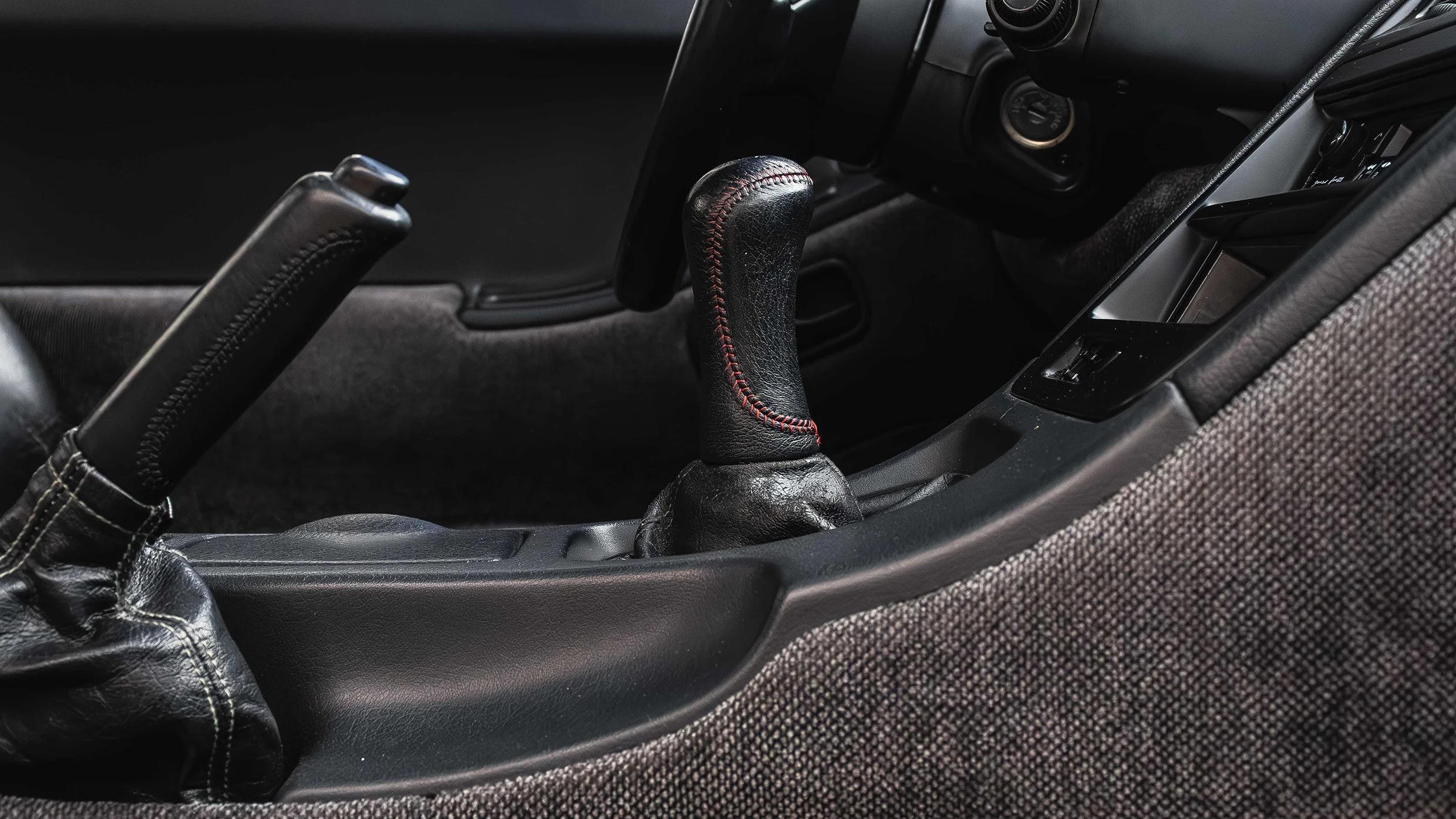 300ZX-WEB-06.jpg