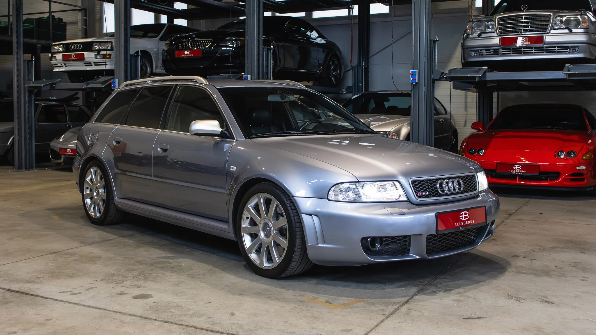 2001 Audi RS4 Avant (B5) - MTM