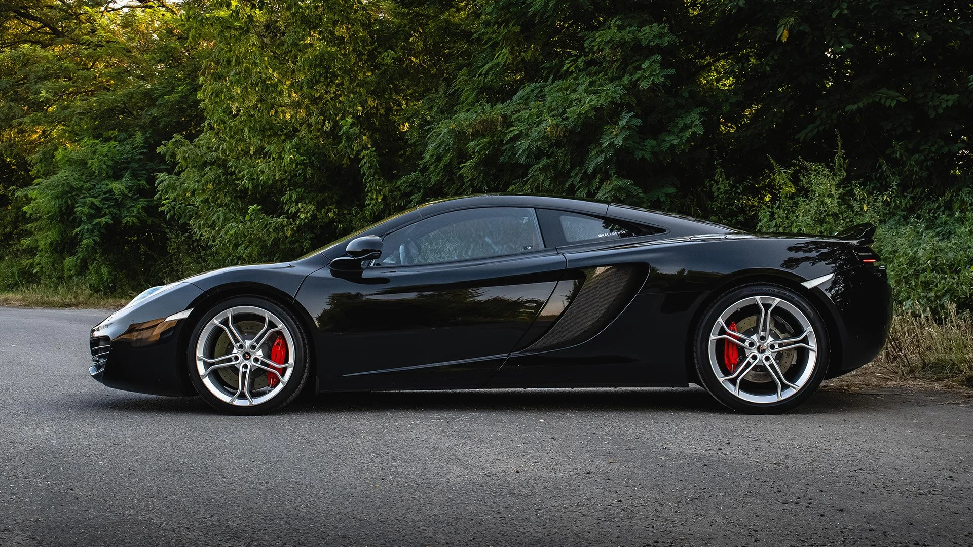 MP4-12C-21.jpg