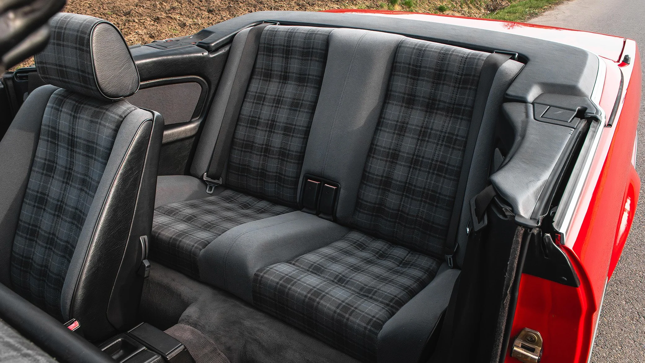 BMW-320I-E30-LOWRES-032.jpg