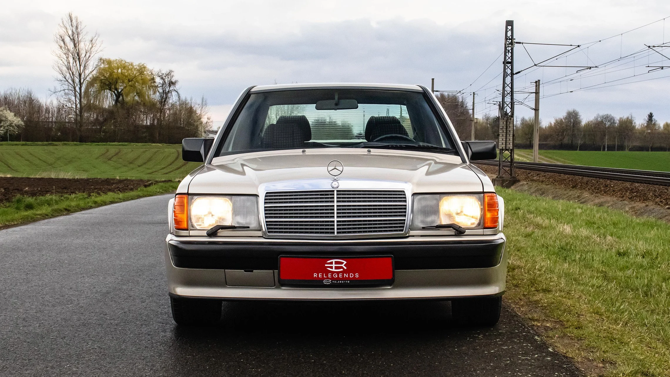 MERCEDES-190E-23-LOWRES-009.jpg