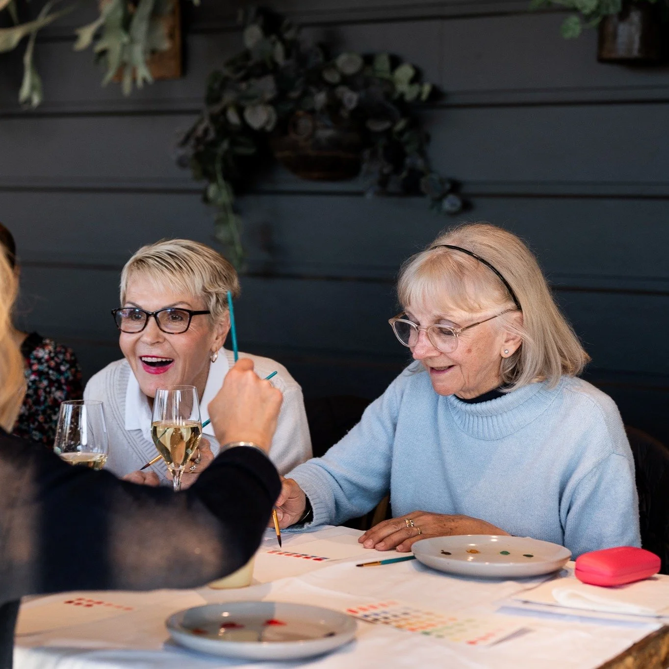 Every watercolour workshop is a celebration of creativity... and often friendship as well. ✨

I love seeing families and friends spending precious time together at my workshops. This photo was taken at my most recent Mothers Day Weekend Workshop, and