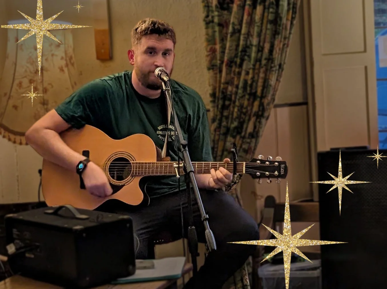 Live Christmas Tunes
