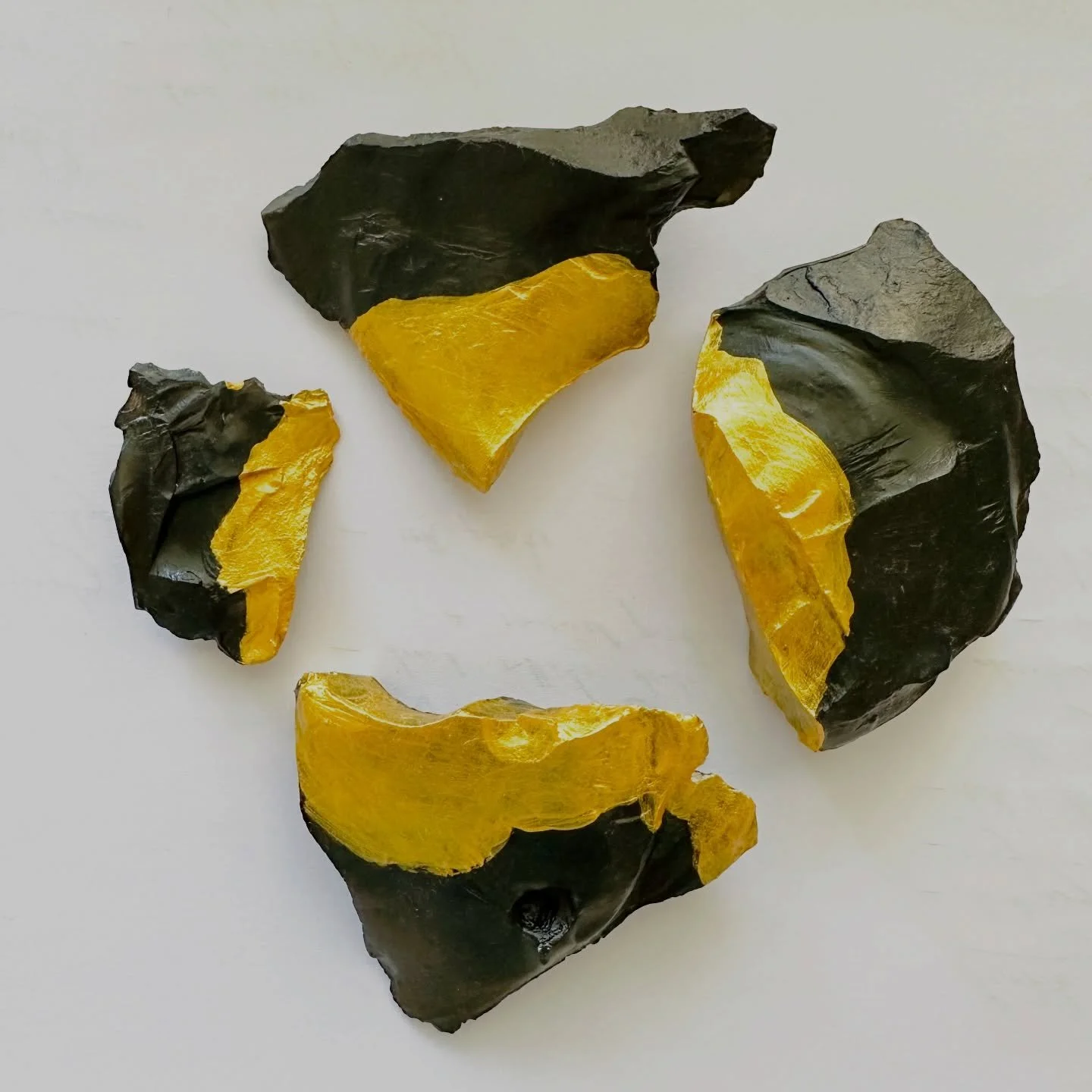 A new three dimensional work about the circularity of all things. I was also considering the Japanese concept of ma. This focuses on the importance of the space between things, in art, poetry, architecture, language, gardens etc. #ma #spacebetweenthi