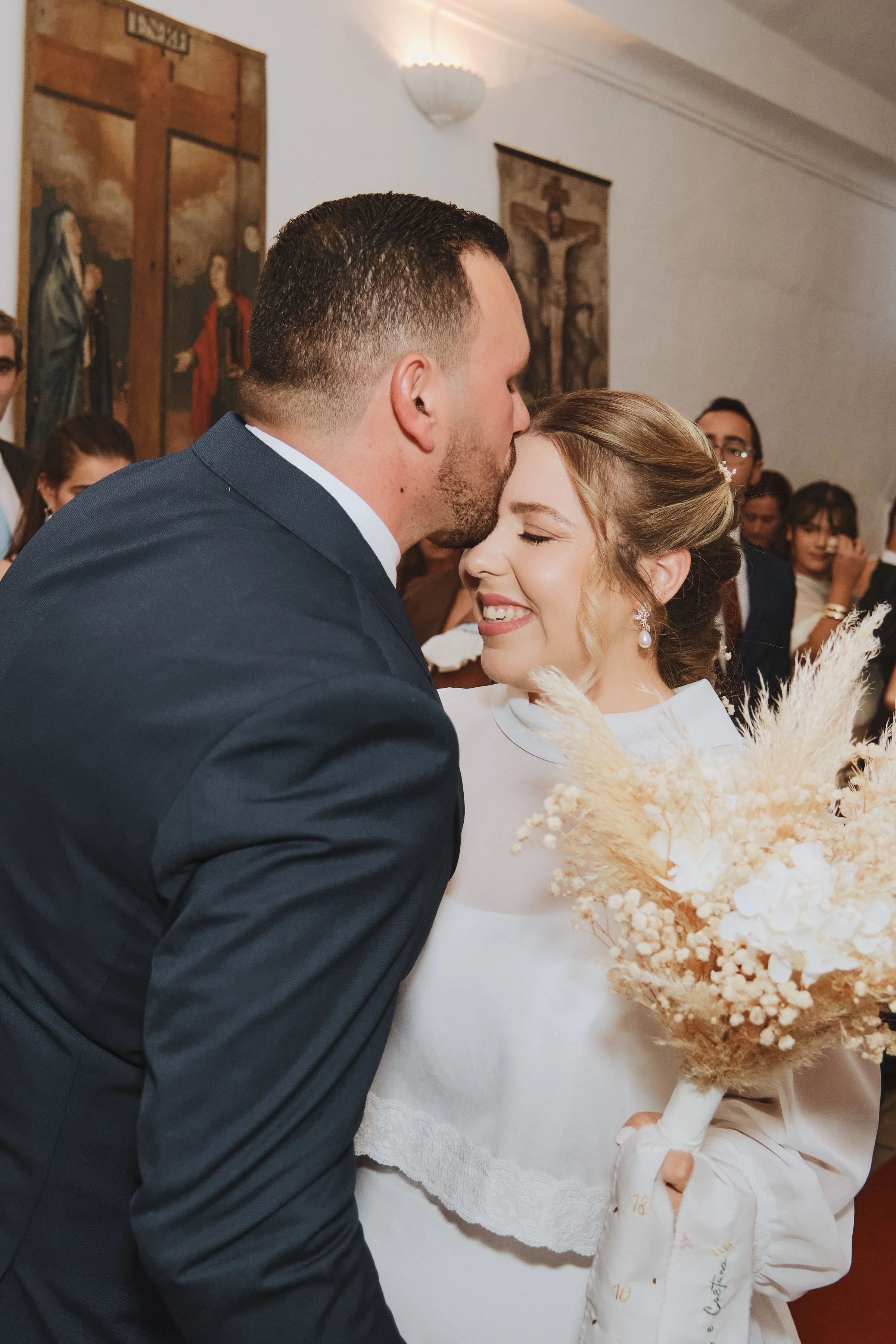 Fotografia de casamento no Alentejo por Liliano Pucarinho, o melhor fotógrafo de casamentos em Estremoz e Évora. Estilo editorial, espontâneo e de luxo para casais que procuram um registo autêntico e recomendado em Portugal. casamentos em Quintas, he