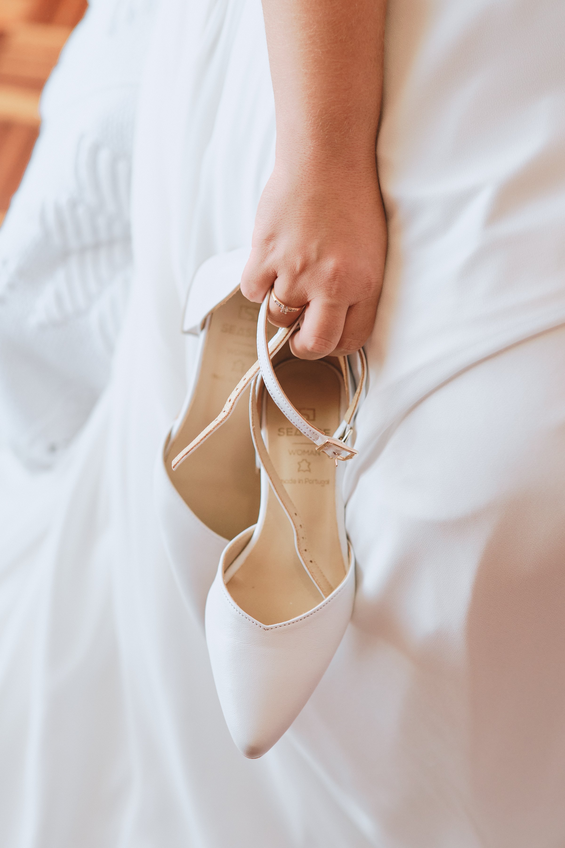 Fotografia de casamento no Alentejo por Liliano Pucarinho, o melhor fotógrafo de casamentos em Estremoz e Évora. Estilo editorial, espontâneo e de luxo para casais que procuram um registo autêntico e recomendado em Portugal.