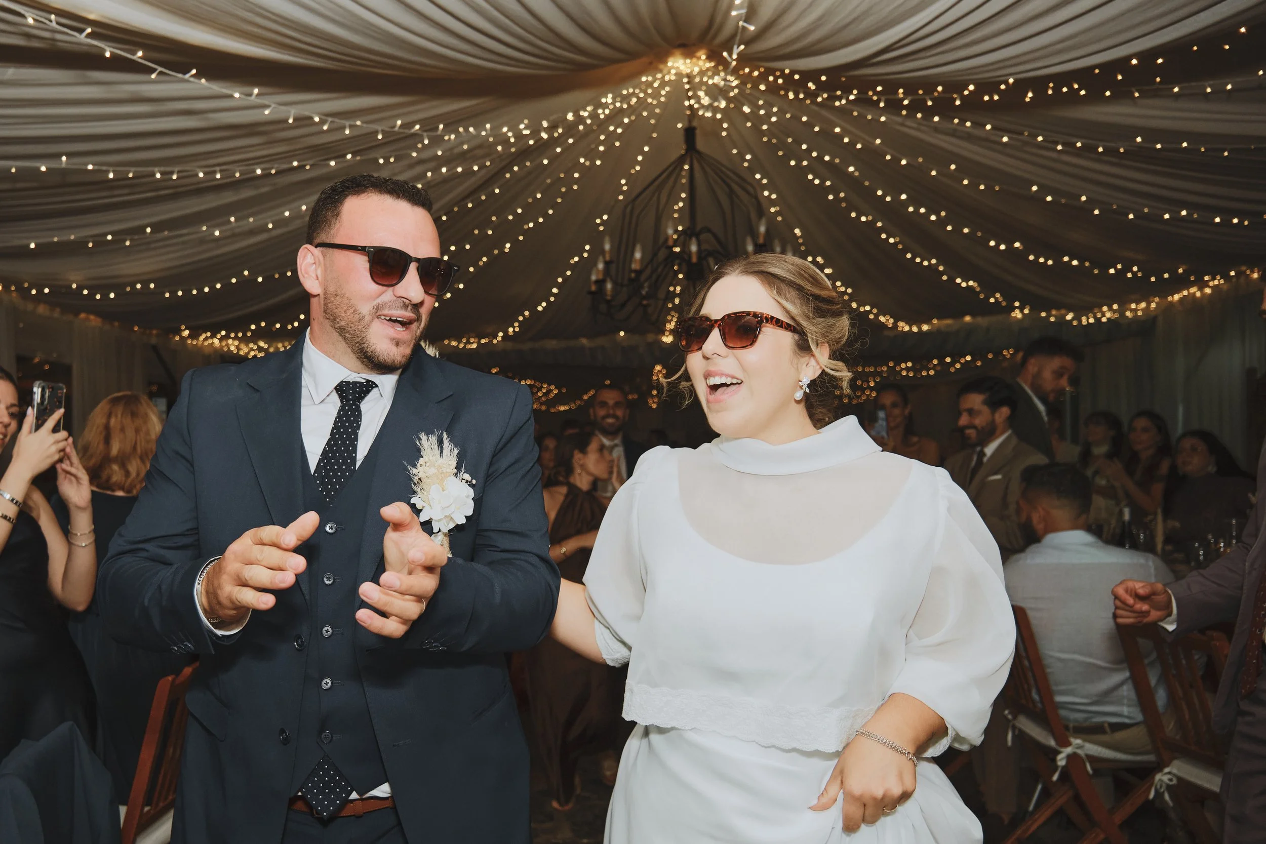 Fotografia de casamento no Alentejo por Liliano Pucarinho, o melhor fotógrafo de casamentos em Estremoz e Évora. Estilo editorial, espontâneo e de luxo para casais que procuram um registo autêntico e recomendado em Portugal. casamentos em Quintas, he