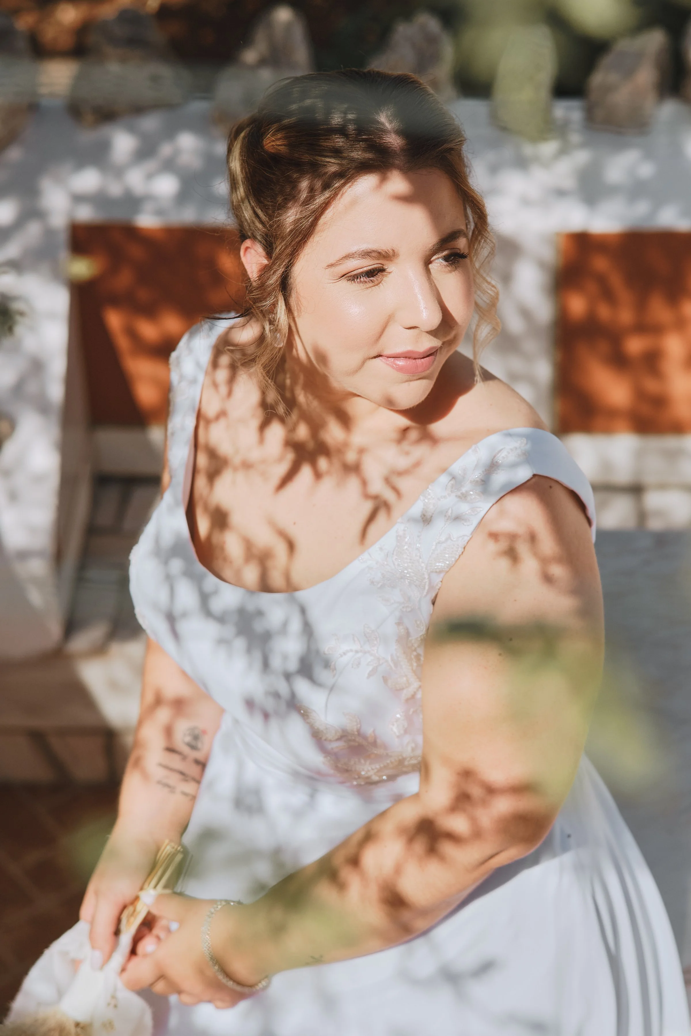 Fotografia de casamento no Alentejo por Liliano Pucarinho, o melhor fotógrafo de casamentos em Estremoz e Évora. Estilo editorial, espontâneo e de luxo para casais que procuram um registo autêntico e recomendado em Portugal.