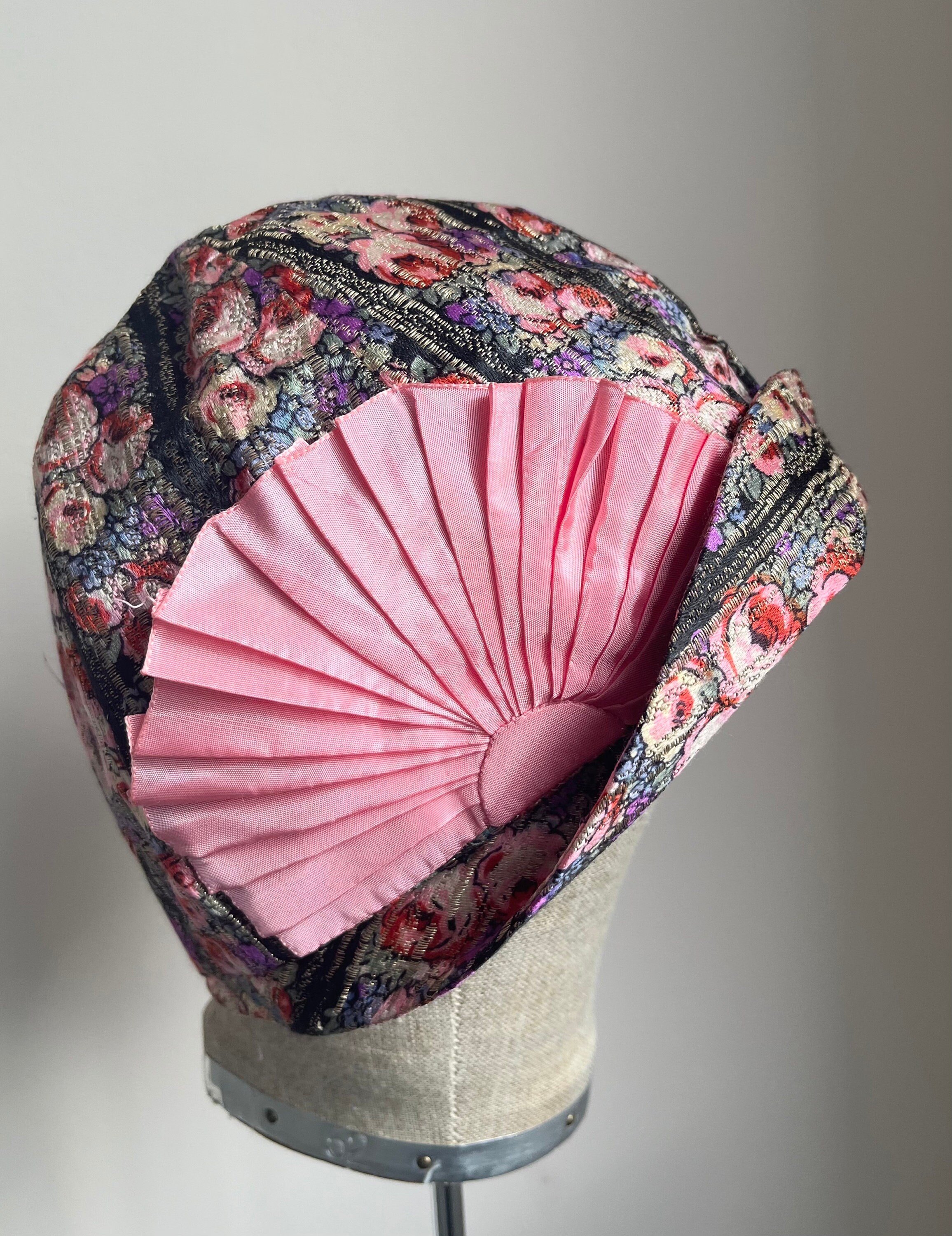 https://i.etsystatic.com/39048810/r/il/8e3b97/5923362112/il_fullxfull.5923362112_hcbs.jpg