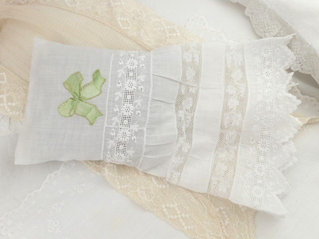 https://i.etsystatic.com/39048810/r/il/d9f4cf/5548110381/il_fullxfull.5548110381_cli4.jpg