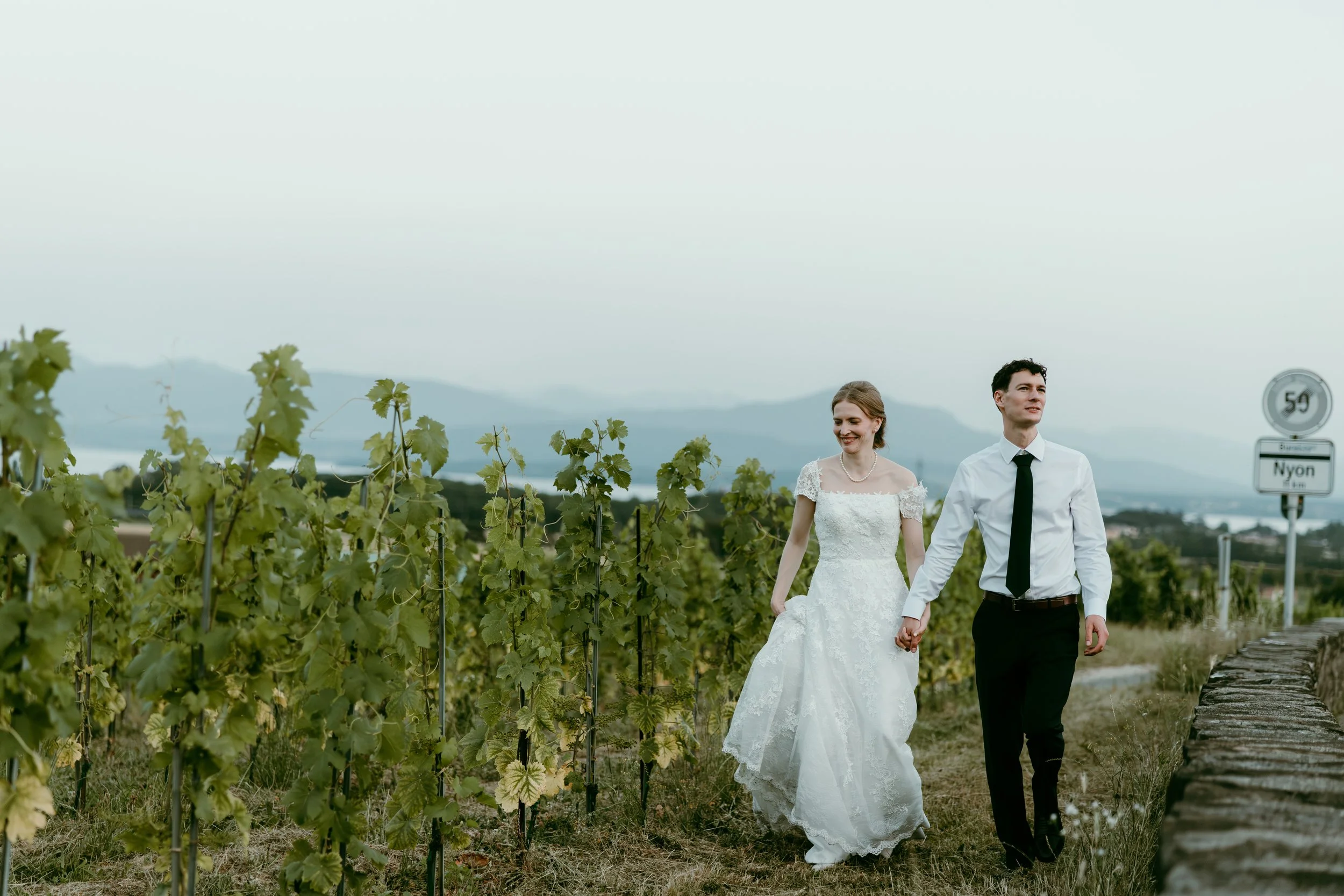 A hot, Summer wedding between Morges and Nyon