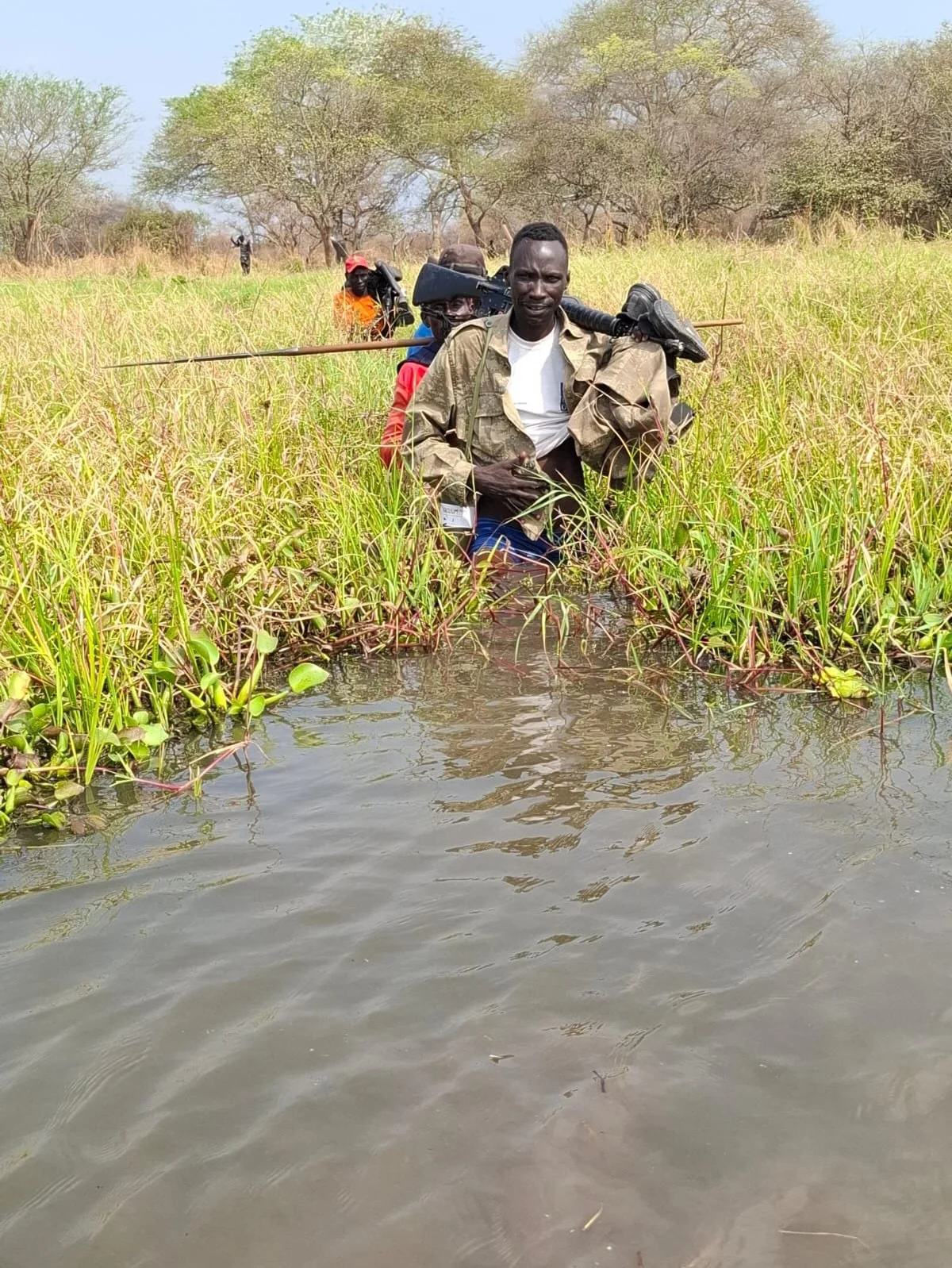 Day5

Frustration dominated in Kadiang and among the stranded team from Bichibich, while the teams from Manyabol and Makol Cuei finally connected.

In Kadiang, all the youth had assembled by yesterday morning. But as they waited on news of the stuck 