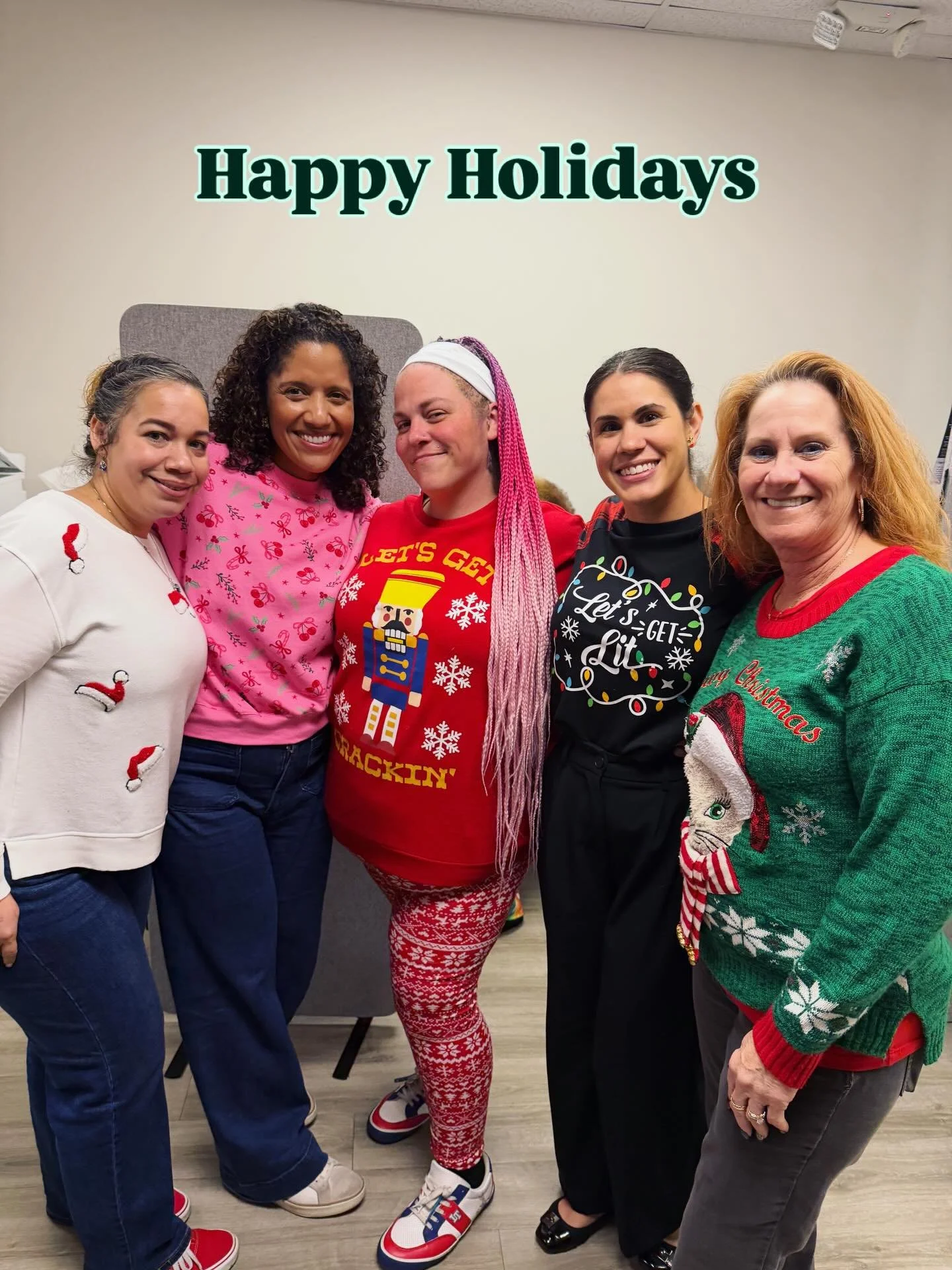 Festive lunch with our Davie team yesterday! 🎄 
Celebrating the season and each other. 

#HolidayCheer #Davieteam #happyholidays